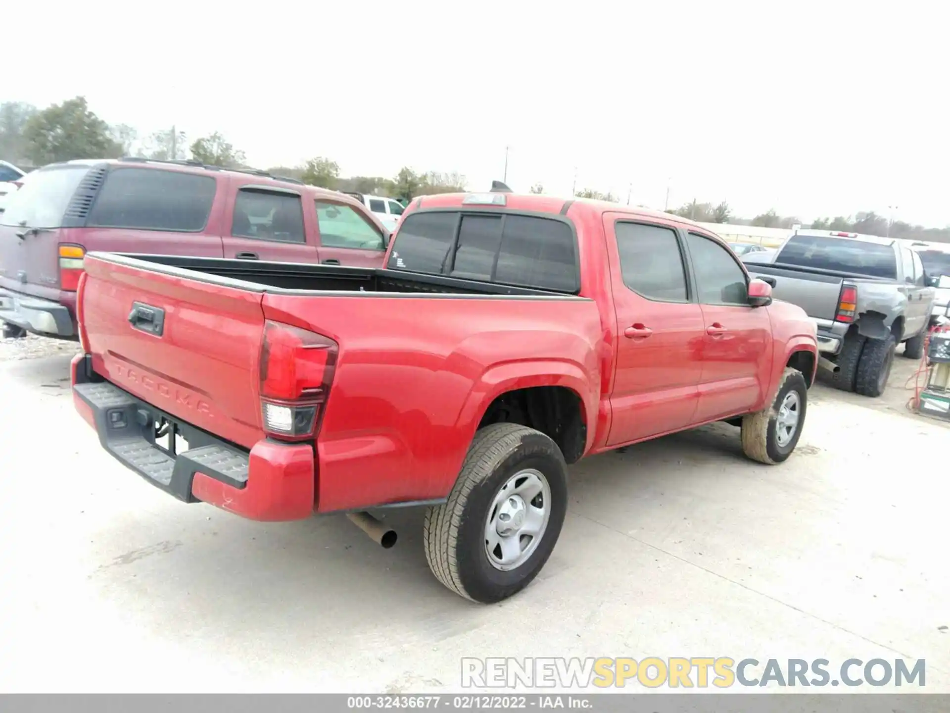 4 Photograph of a damaged car 5TFAX5GN0LX187671 TOYOTA TACOMA 2WD 2020