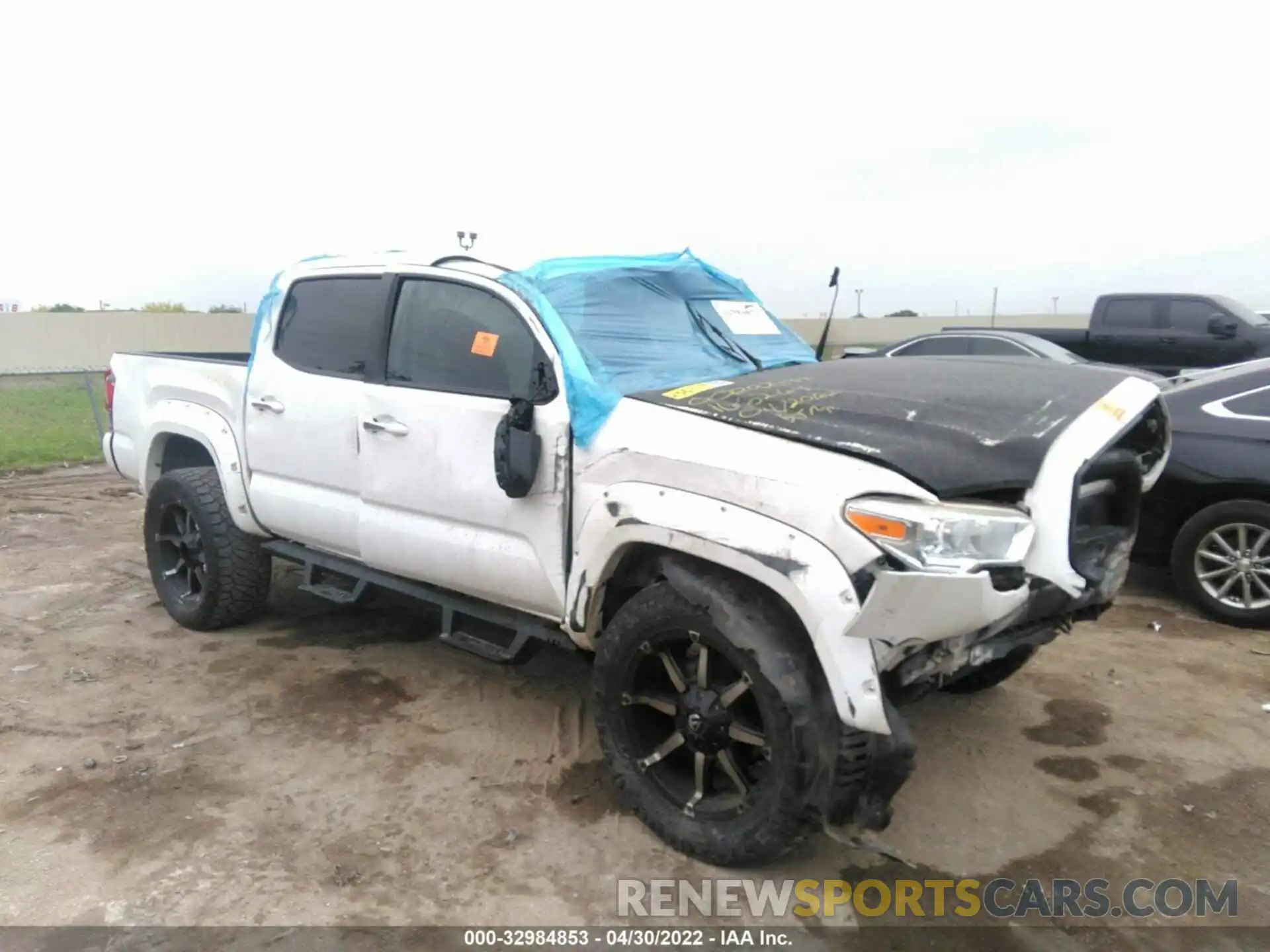 1 Photograph of a damaged car 5TFAX5GN3LX166264 TOYOTA TACOMA 2WD 2020