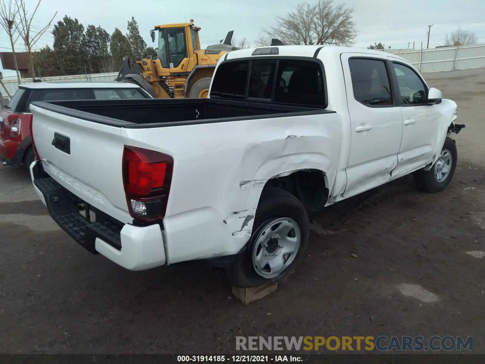 4 Photograph of a damaged car 5TFAX5GN3LX168743 TOYOTA TACOMA 2WD 2020