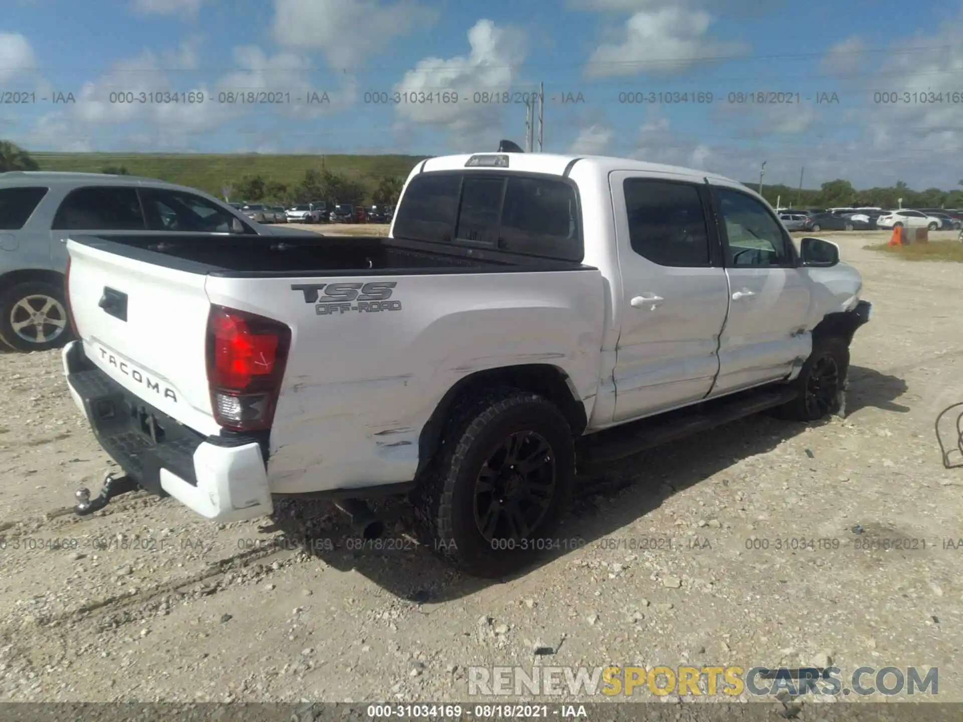 4 Photograph of a damaged car 5TFAX5GN3LX168936 TOYOTA TACOMA 2WD 2020