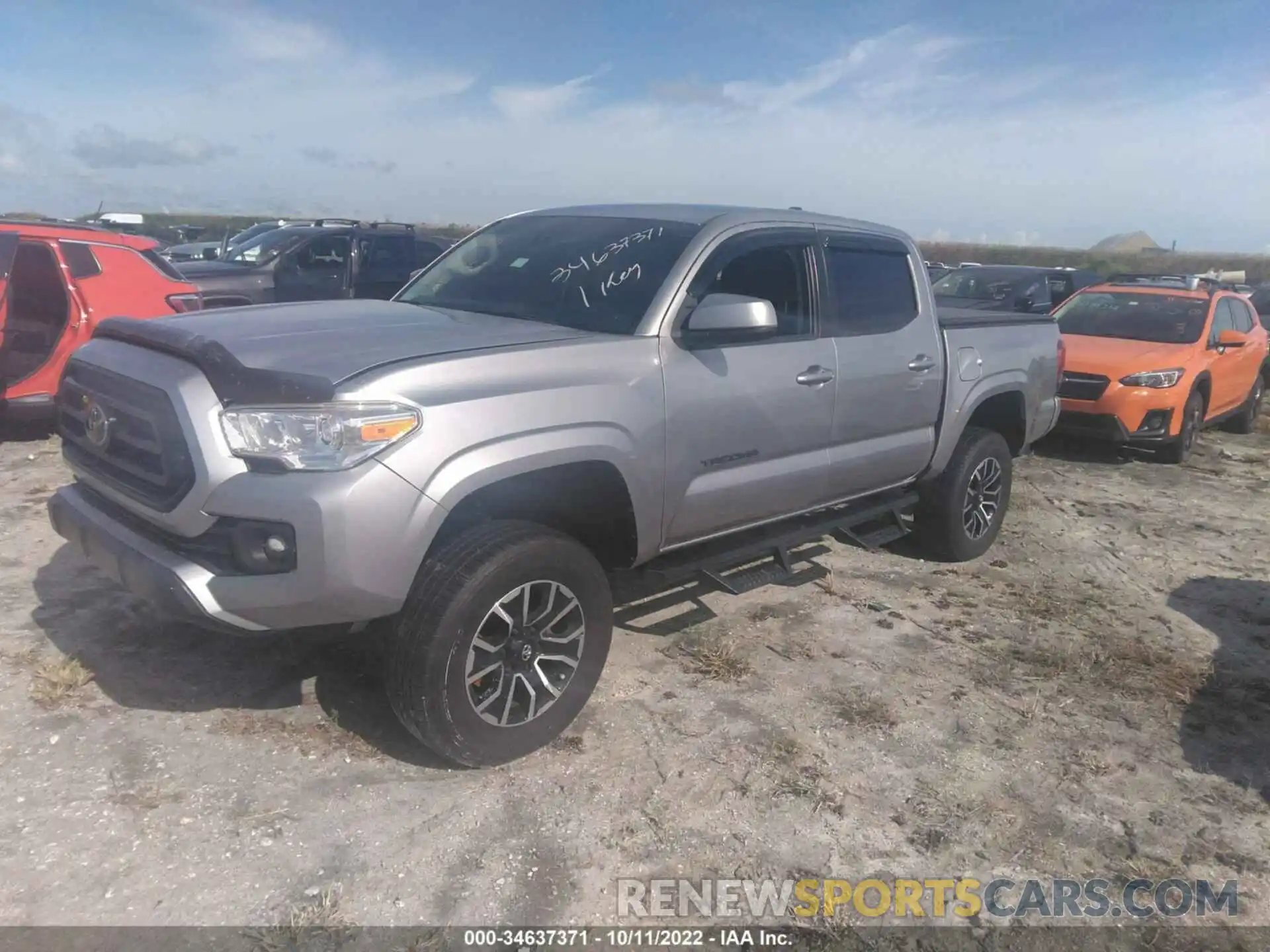 2 Фотография поврежденного автомобиля 5TFAX5GN3LX169469 TOYOTA TACOMA 2WD 2020