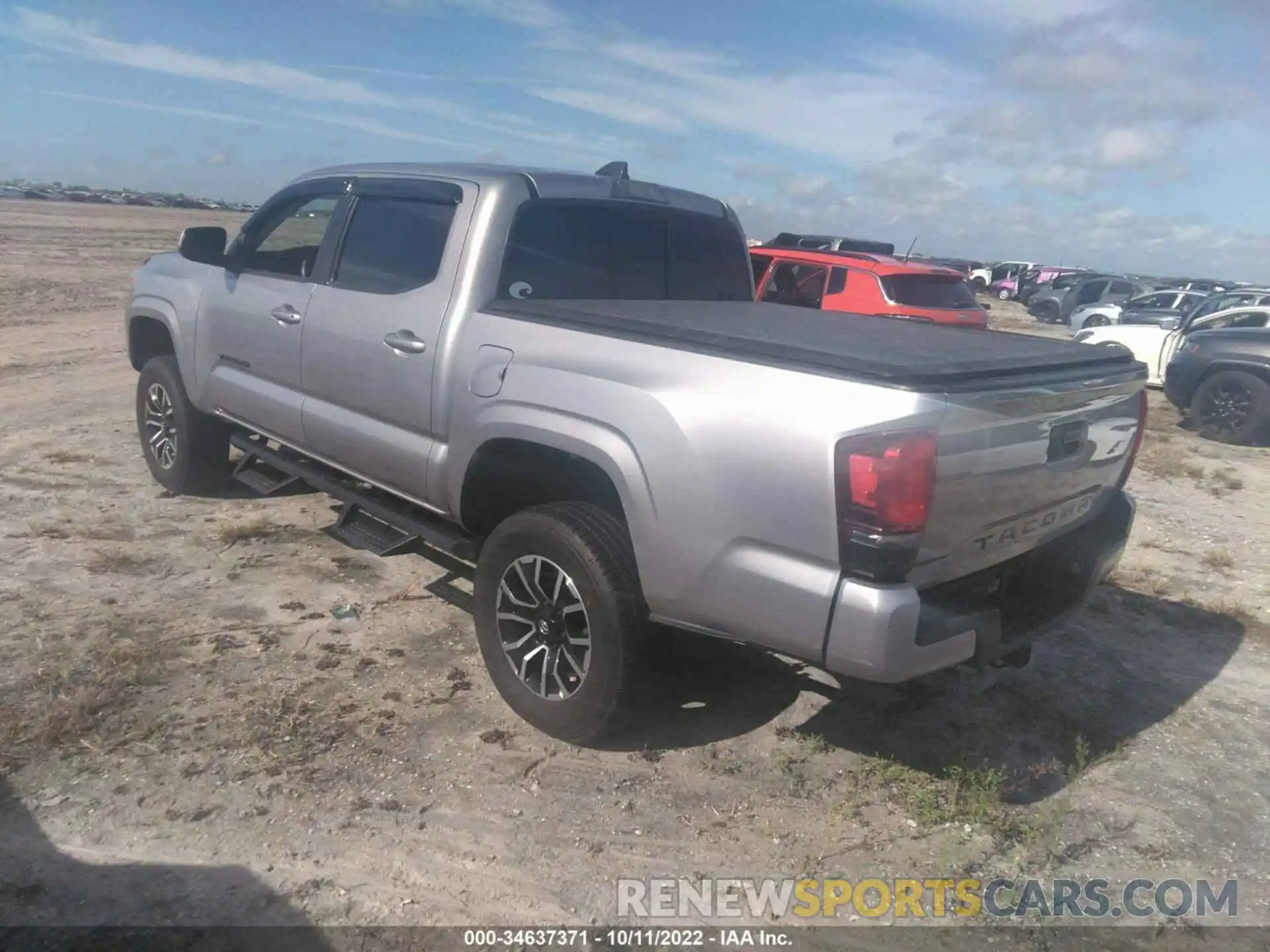 3 Фотография поврежденного автомобиля 5TFAX5GN3LX169469 TOYOTA TACOMA 2WD 2020