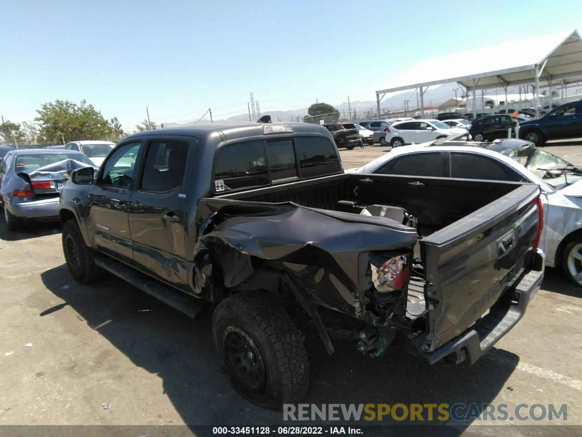 3 Photograph of a damaged car 5TFAX5GN4LX166581 TOYOTA TACOMA 2WD 2020