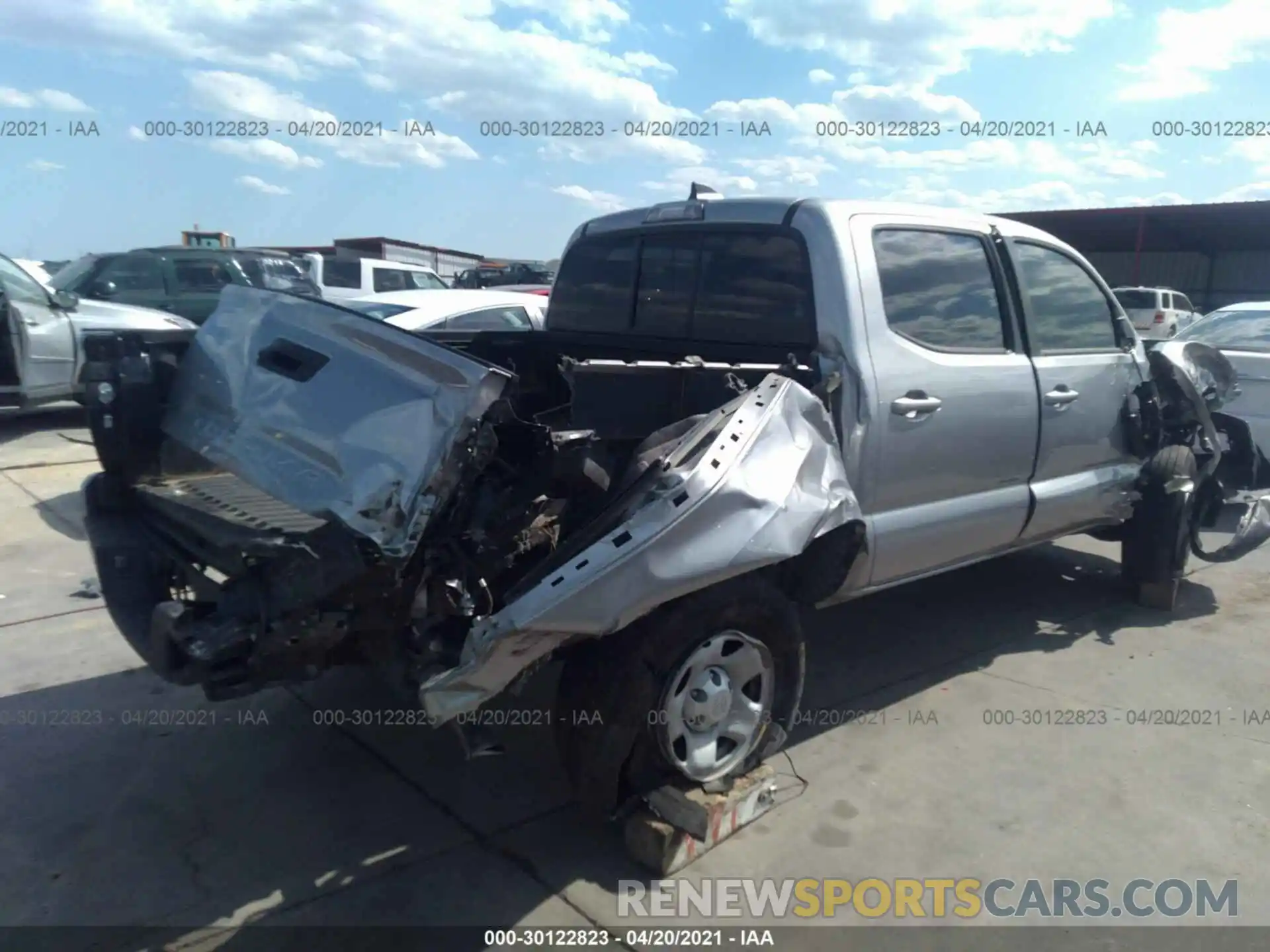 4 Photograph of a damaged car 5TFAX5GN4LX168654 TOYOTA TACOMA 2WD 2020