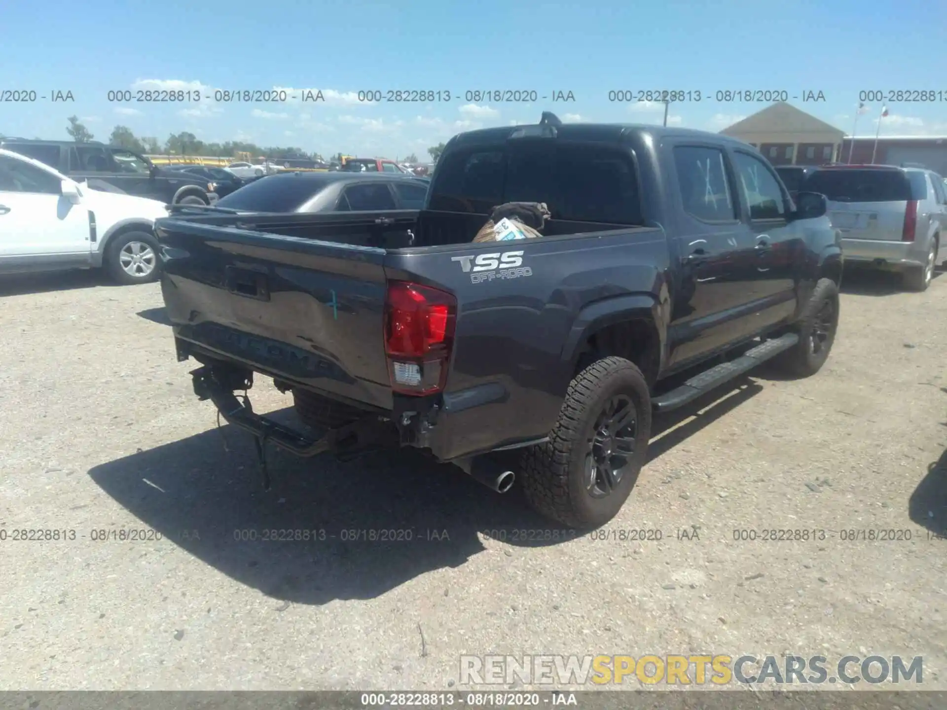 4 Photograph of a damaged car 5TFAX5GN4LX171134 TOYOTA TACOMA 2WD 2020