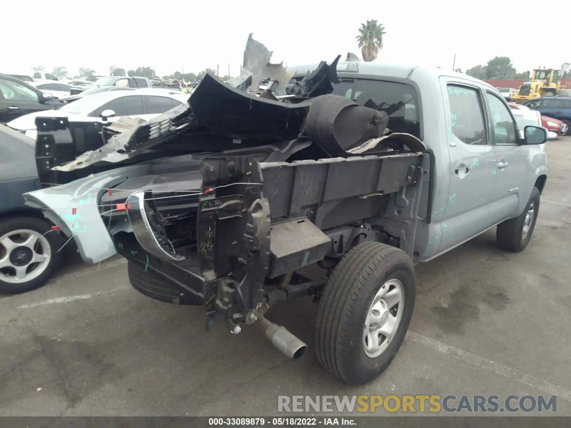 4 Photograph of a damaged car 5TFAX5GN4LX173305 TOYOTA TACOMA 2WD 2020