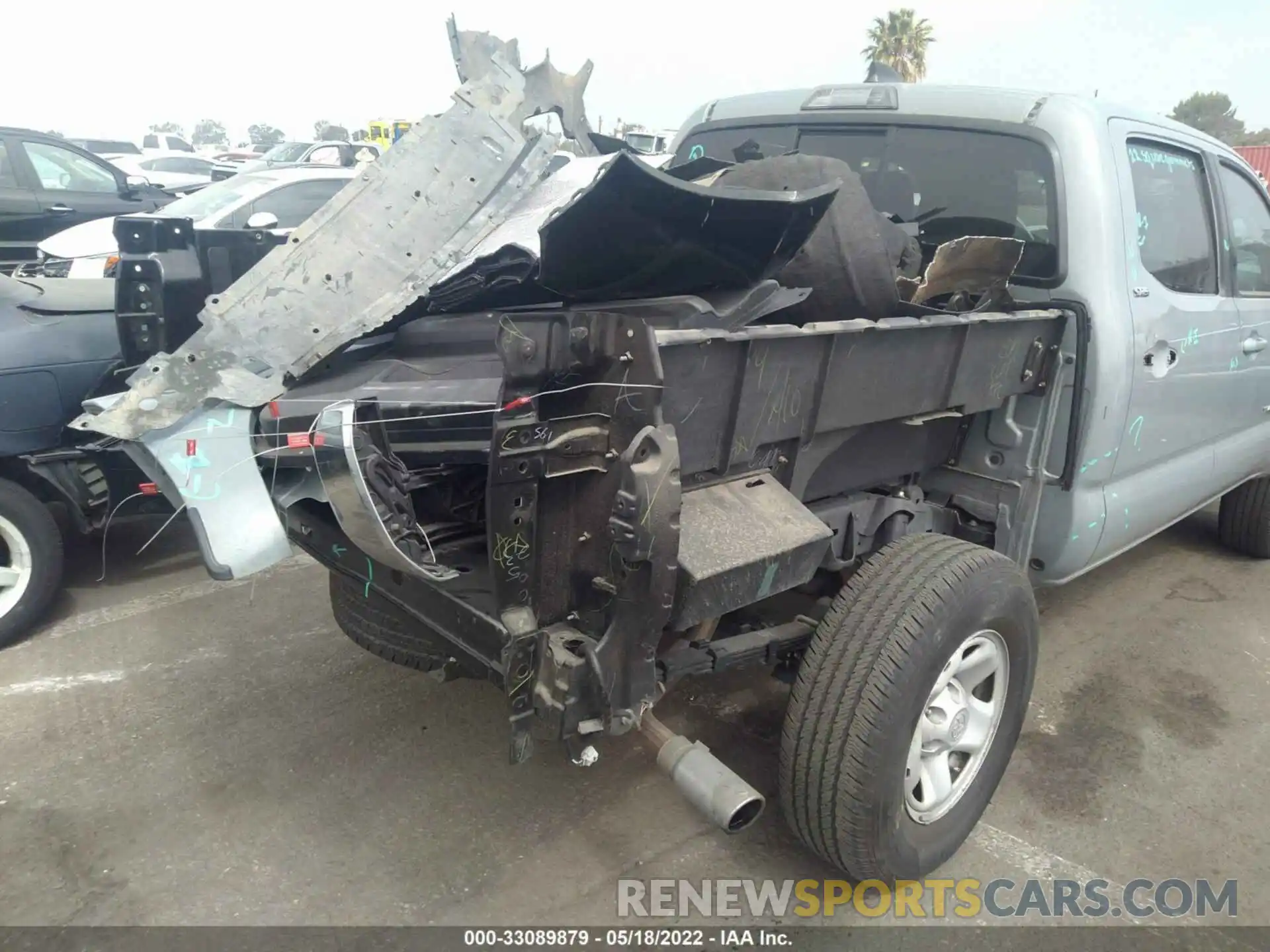 6 Photograph of a damaged car 5TFAX5GN4LX173305 TOYOTA TACOMA 2WD 2020