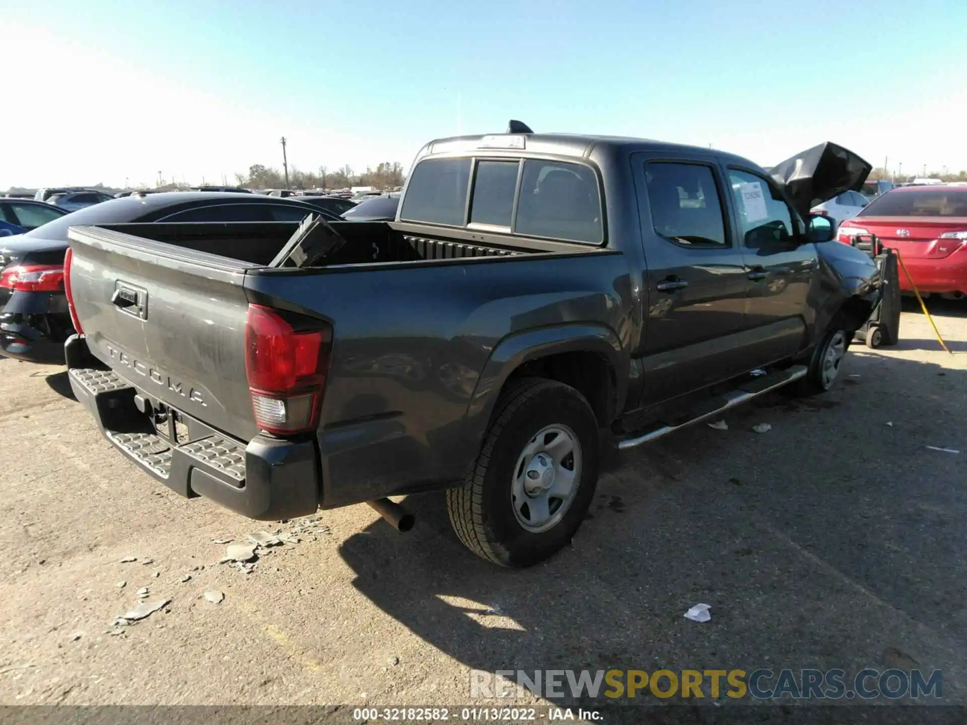 4 Photograph of a damaged car 5TFAX5GN4LX185471 TOYOTA TACOMA 2WD 2020