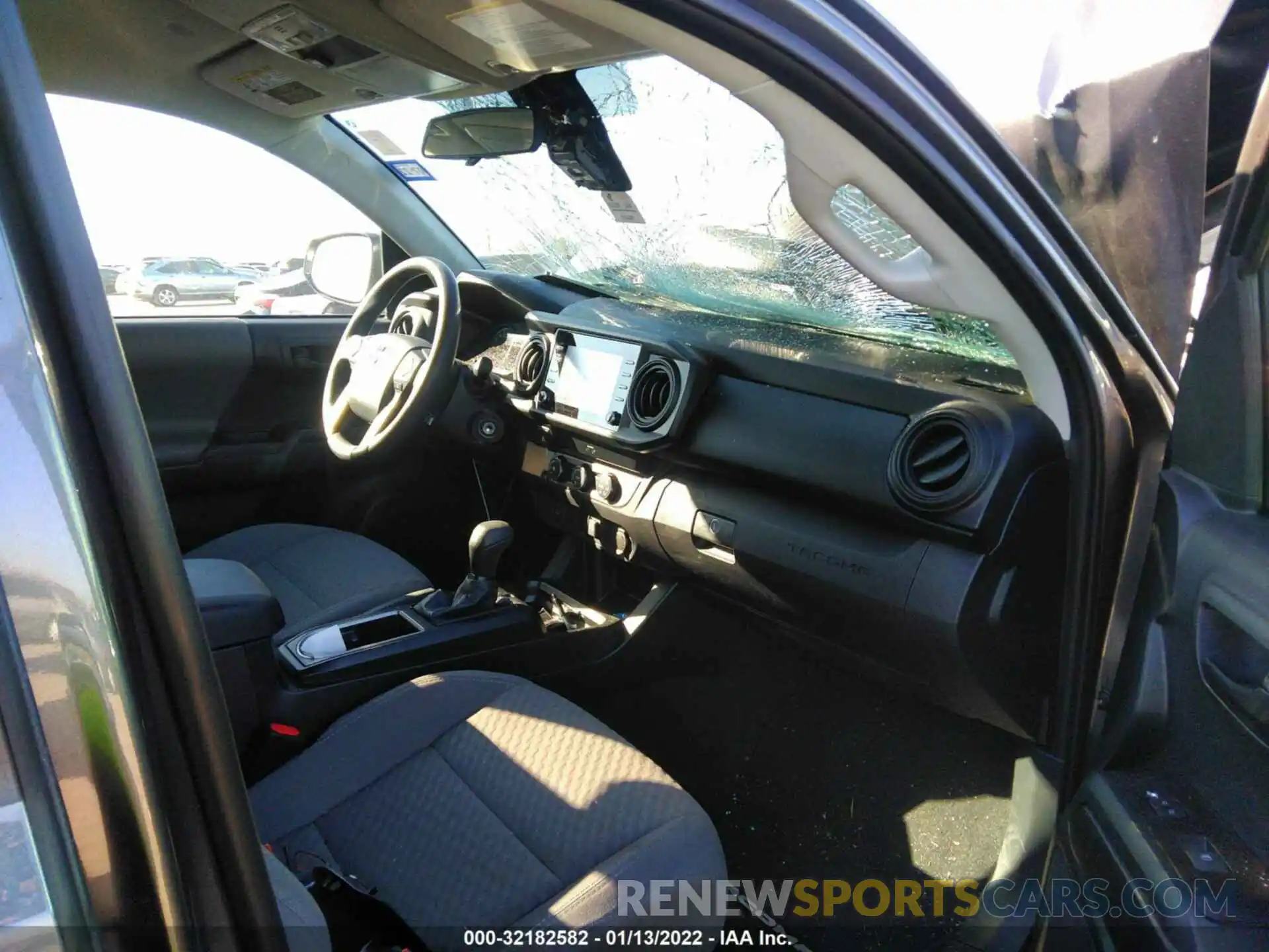 5 Photograph of a damaged car 5TFAX5GN4LX185471 TOYOTA TACOMA 2WD 2020