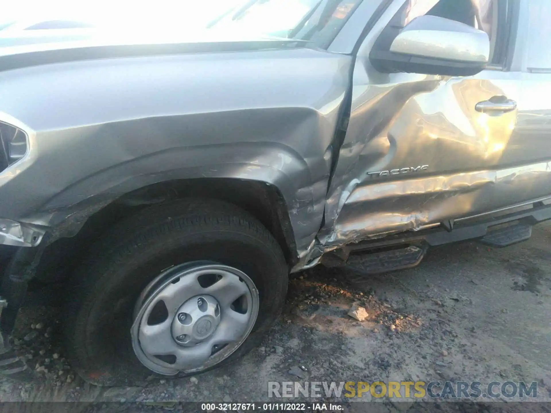 6 Photograph of a damaged car 5TFAX5GN4LX187916 TOYOTA TACOMA 2WD 2020