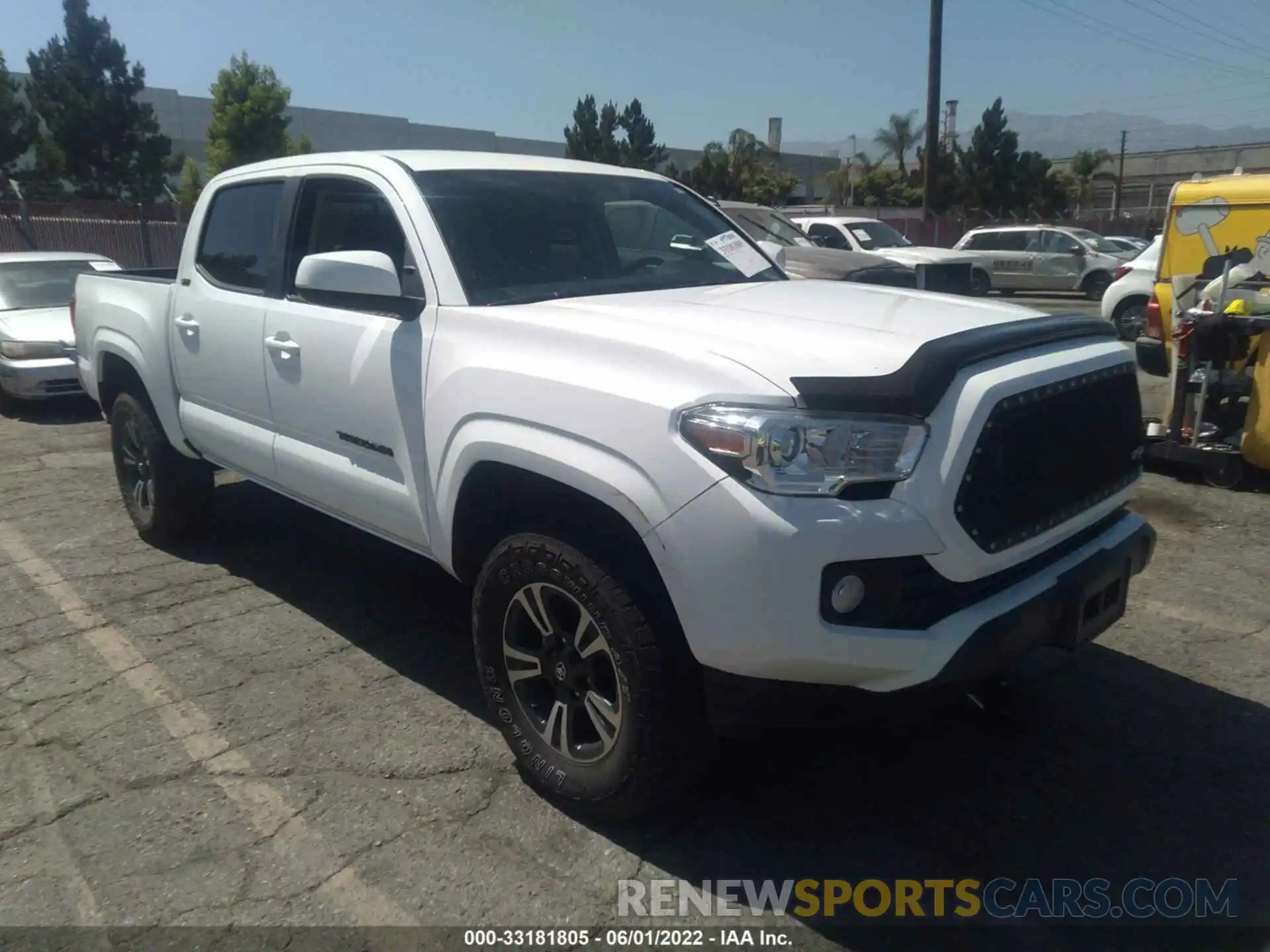 1 Photograph of a damaged car 5TFAX5GN5LX171014 TOYOTA TACOMA 2WD 2020