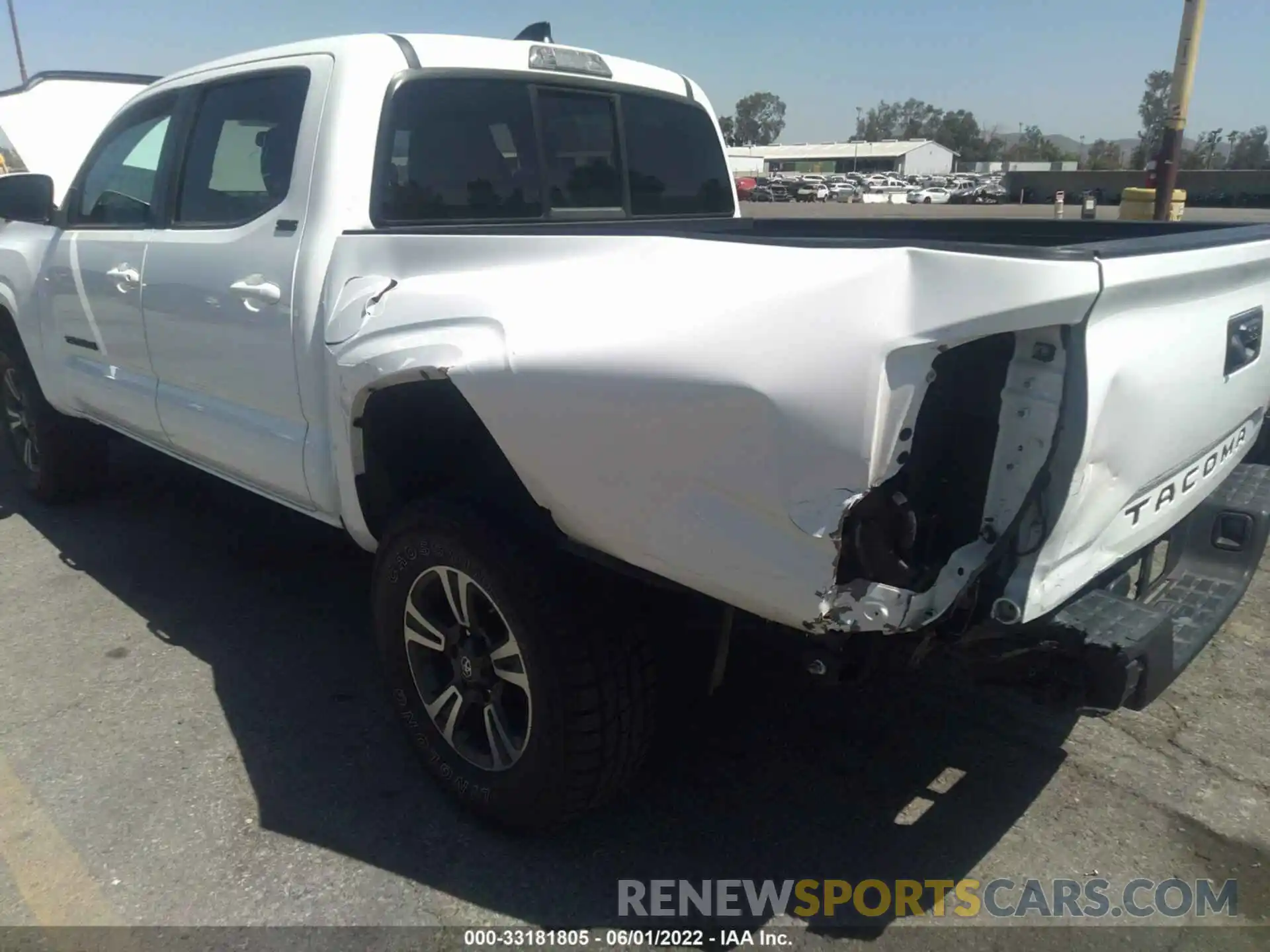 6 Photograph of a damaged car 5TFAX5GN5LX171014 TOYOTA TACOMA 2WD 2020