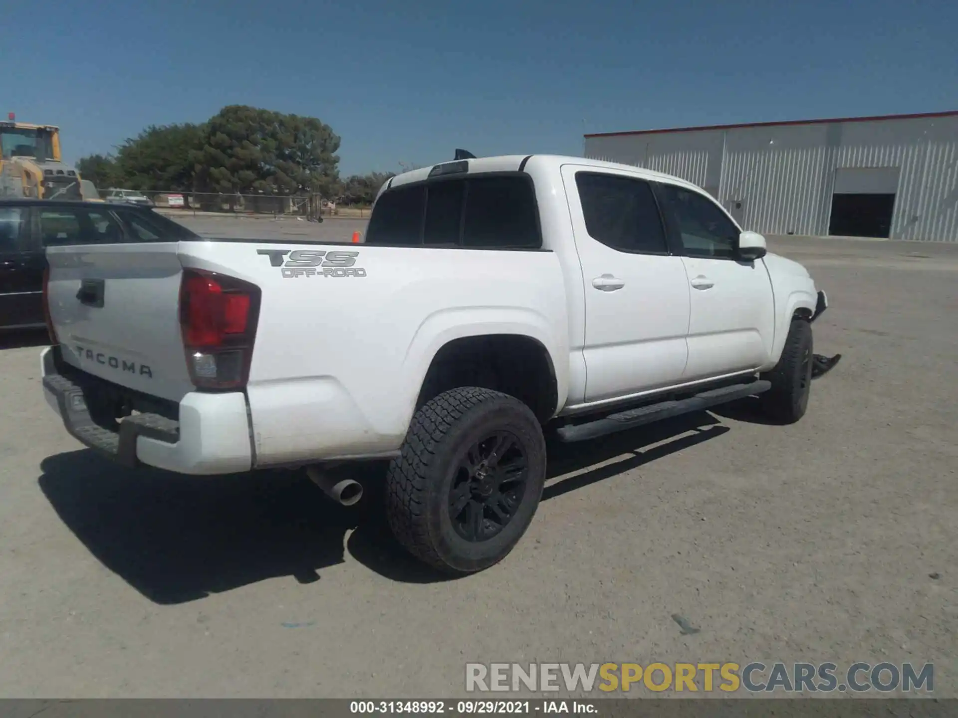 4 Photograph of a damaged car 5TFAX5GN5LX184216 TOYOTA TACOMA 2WD 2020