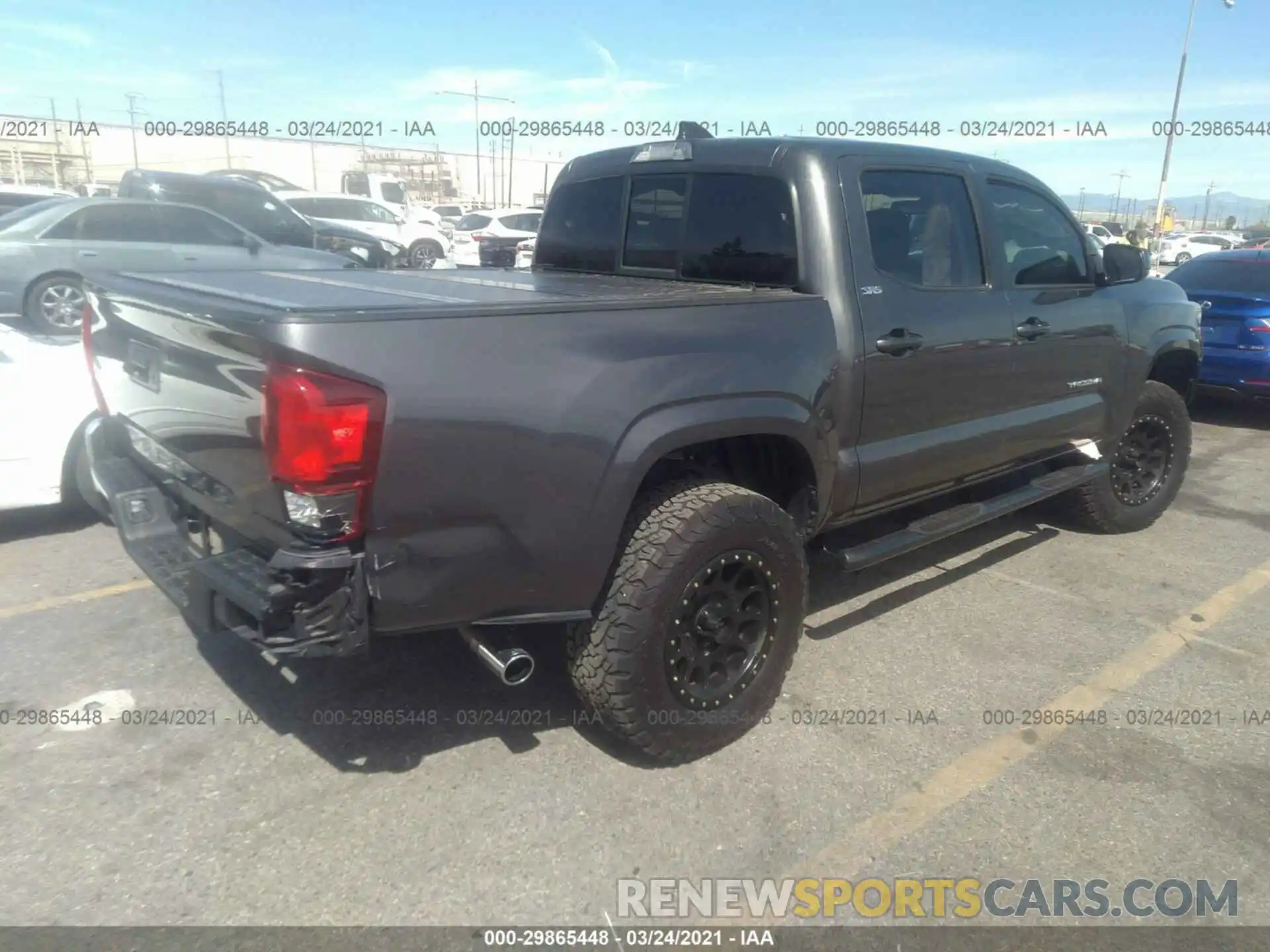 4 Фотография поврежденного автомобиля 5TFAX5GN6LX166596 TOYOTA TACOMA 2WD 2020