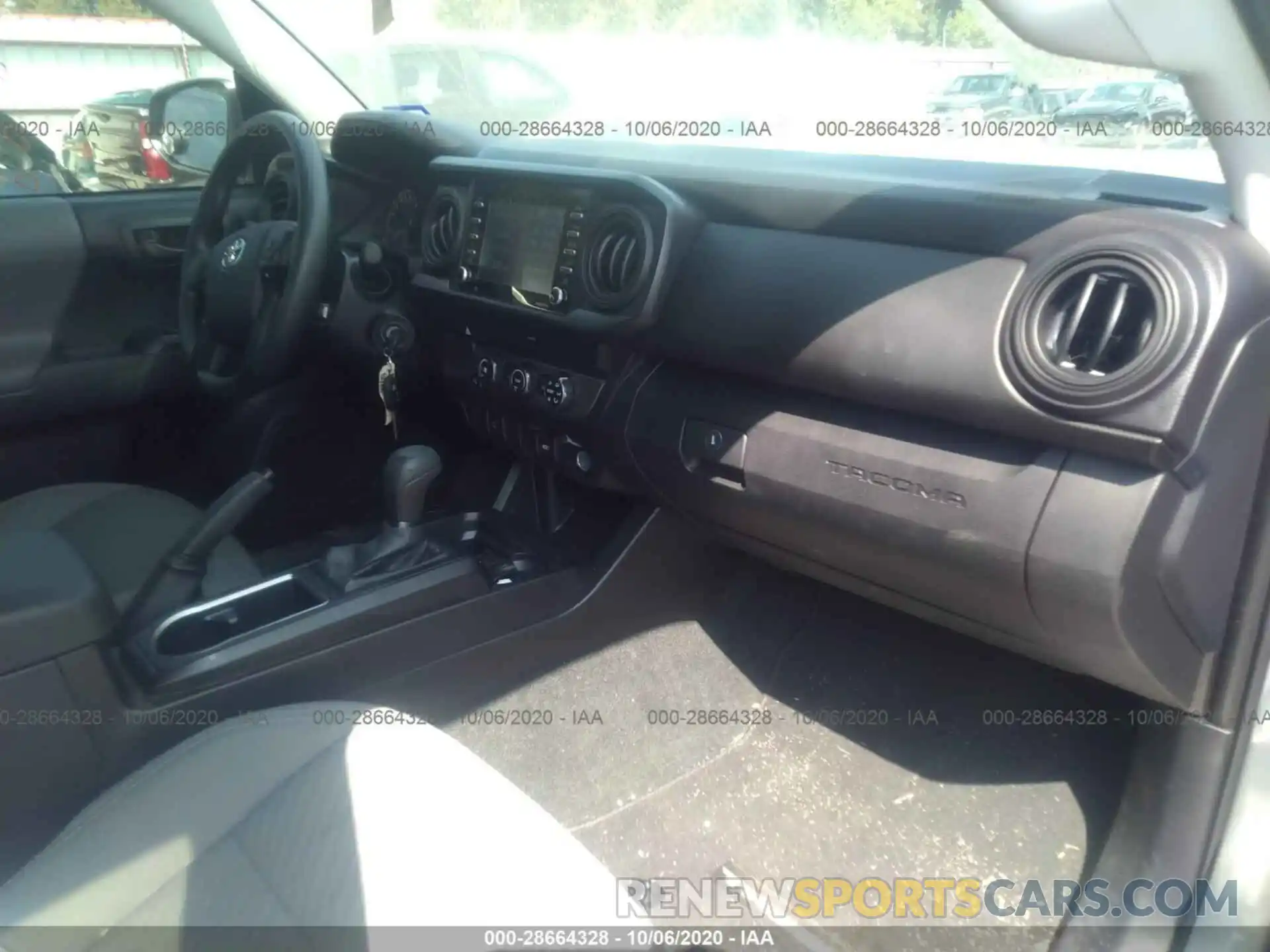 5 Photograph of a damaged car 5TFAX5GN6LX170793 TOYOTA TACOMA 2WD 2020