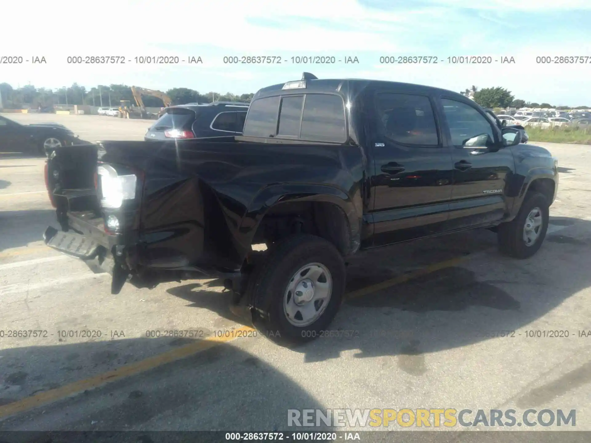 4 Photograph of a damaged car 5TFAX5GN6LX178179 TOYOTA TACOMA 2WD 2020