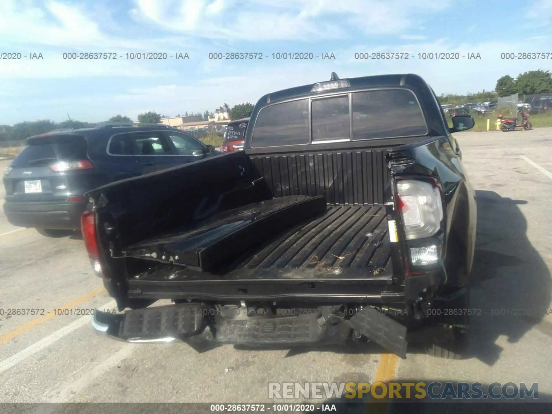 6 Photograph of a damaged car 5TFAX5GN6LX178179 TOYOTA TACOMA 2WD 2020