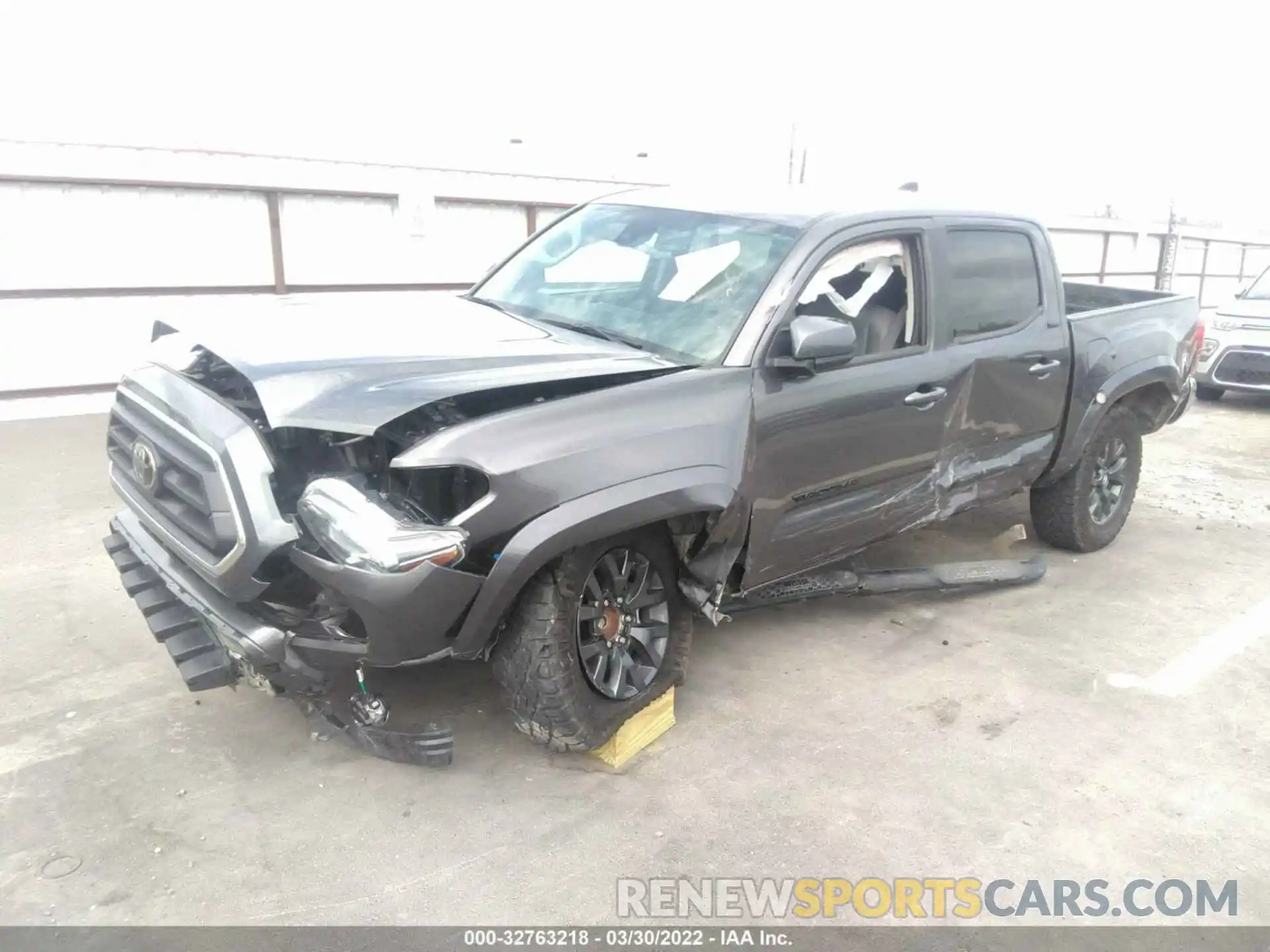 2 Photograph of a damaged car 5TFAX5GN6LX186332 TOYOTA TACOMA 2WD 2020