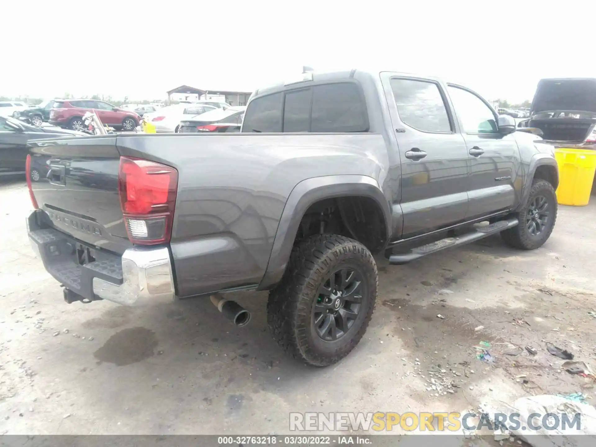 4 Photograph of a damaged car 5TFAX5GN6LX186332 TOYOTA TACOMA 2WD 2020