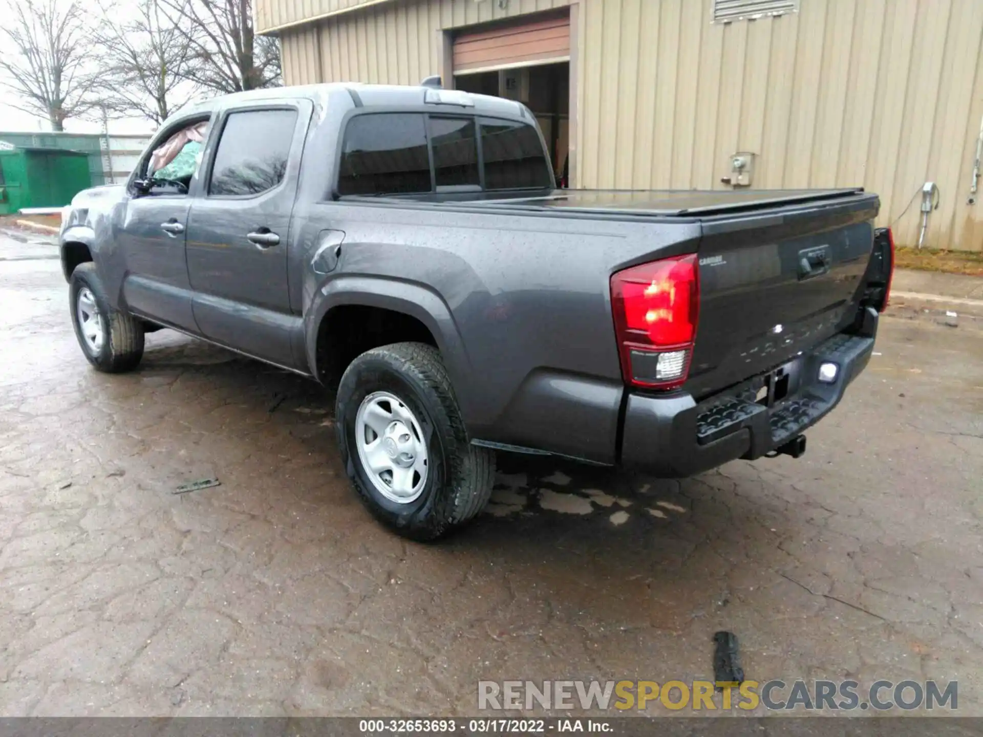 3 Фотография поврежденного автомобиля 5TFAX5GN7LX183892 TOYOTA TACOMA 2WD 2020