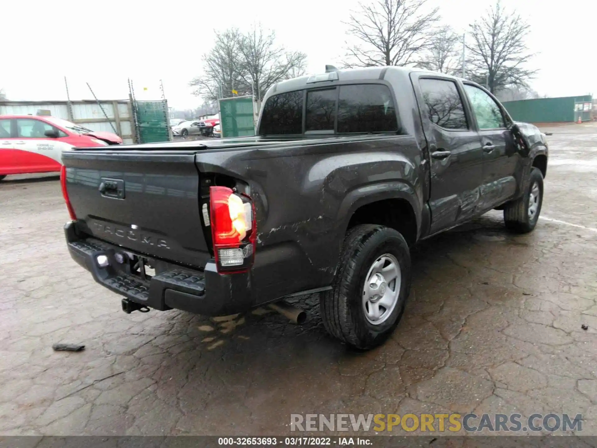 4 Фотография поврежденного автомобиля 5TFAX5GN7LX183892 TOYOTA TACOMA 2WD 2020