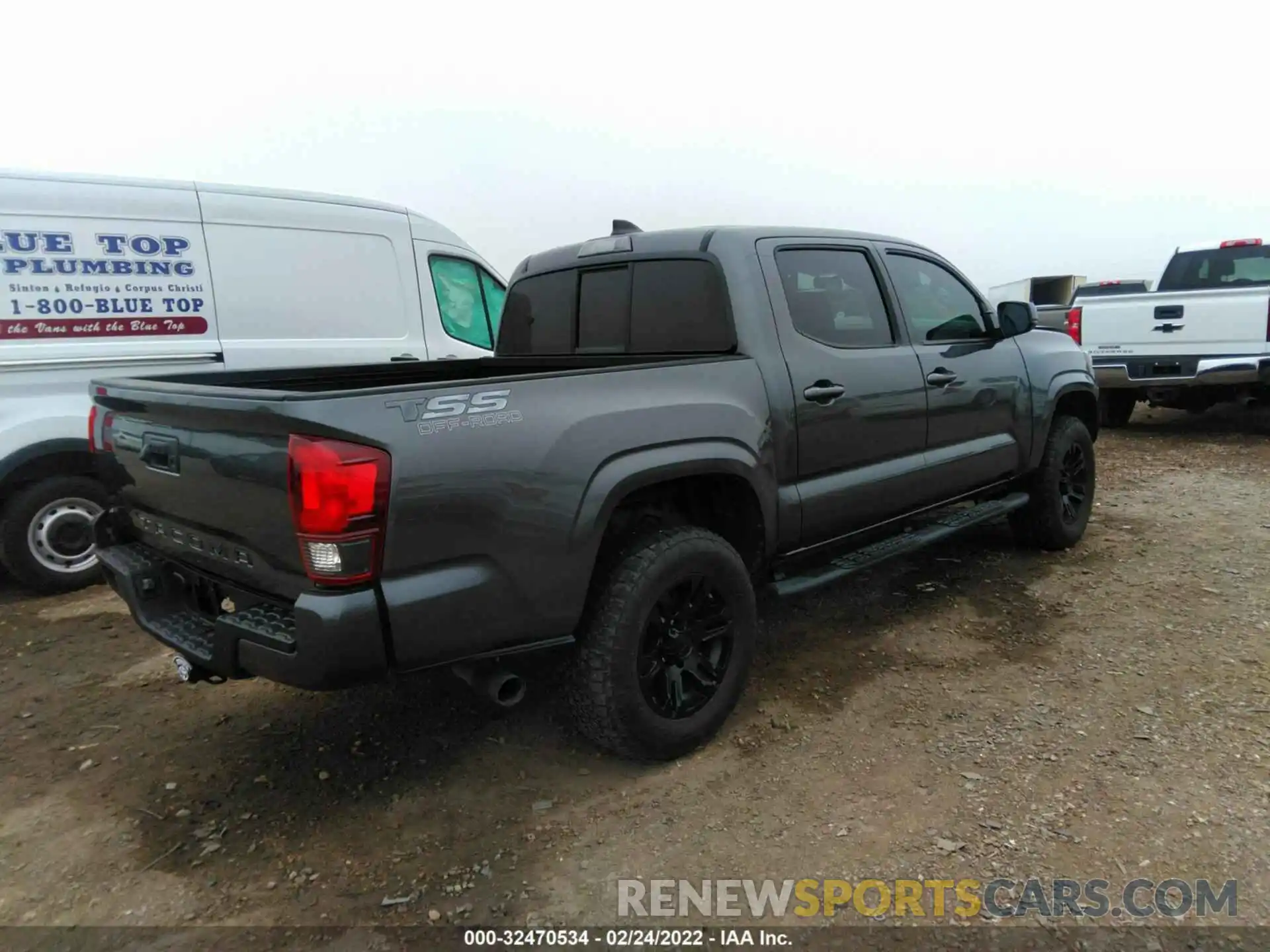 4 Photograph of a damaged car 5TFAX5GN7LX187442 TOYOTA TACOMA 2WD 2020