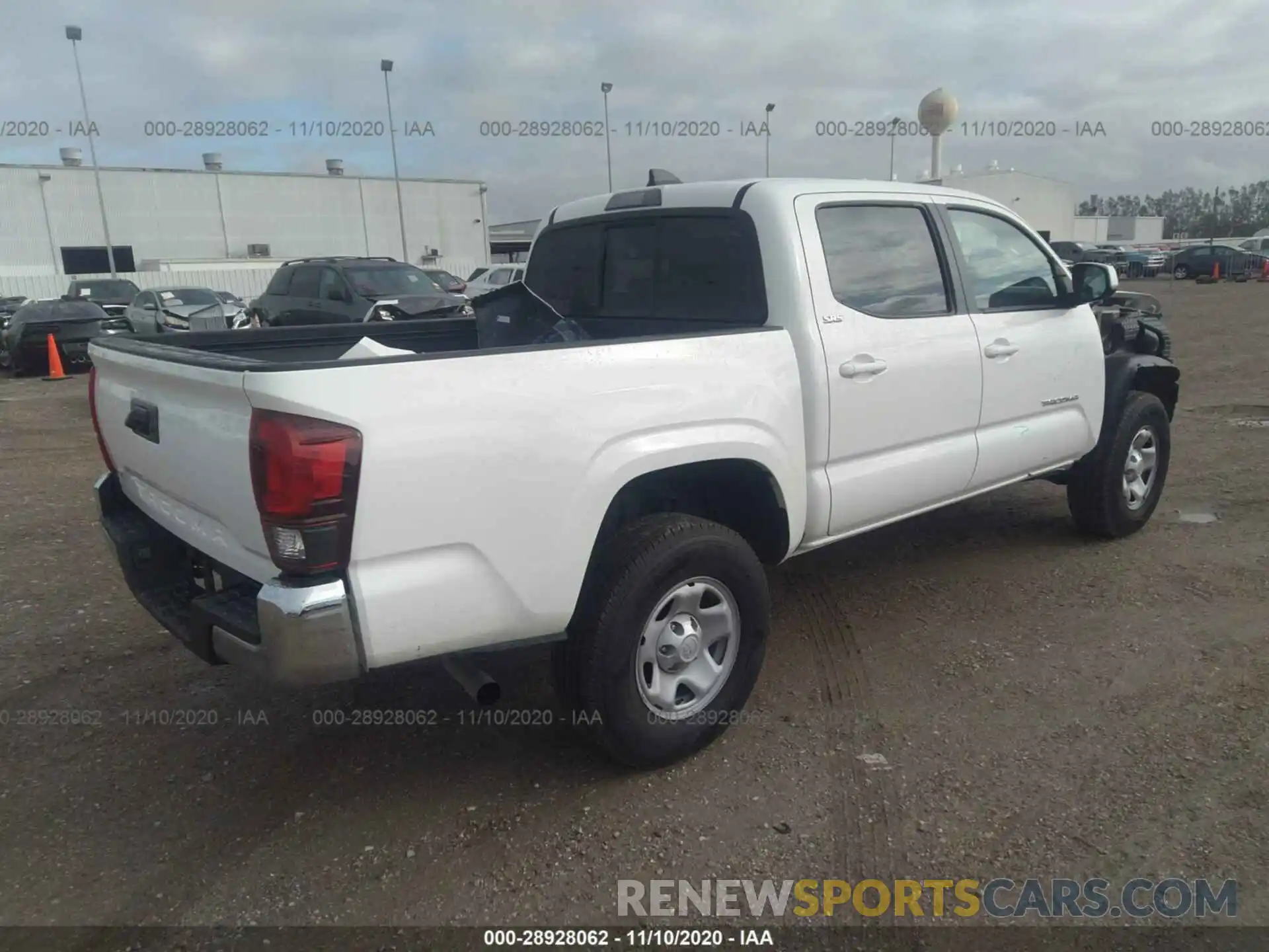 4 Photograph of a damaged car 5TFAX5GN8LX173291 TOYOTA TACOMA 2WD 2020