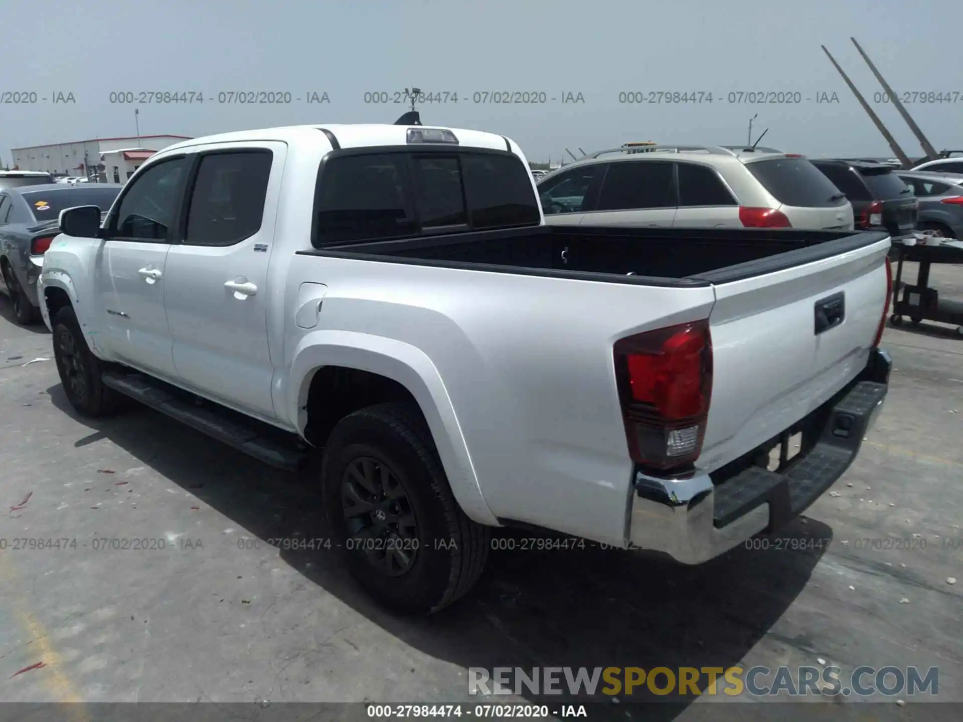 3 Фотография поврежденного автомобиля 5TFAX5GN8LX177809 TOYOTA TACOMA 2WD 2020