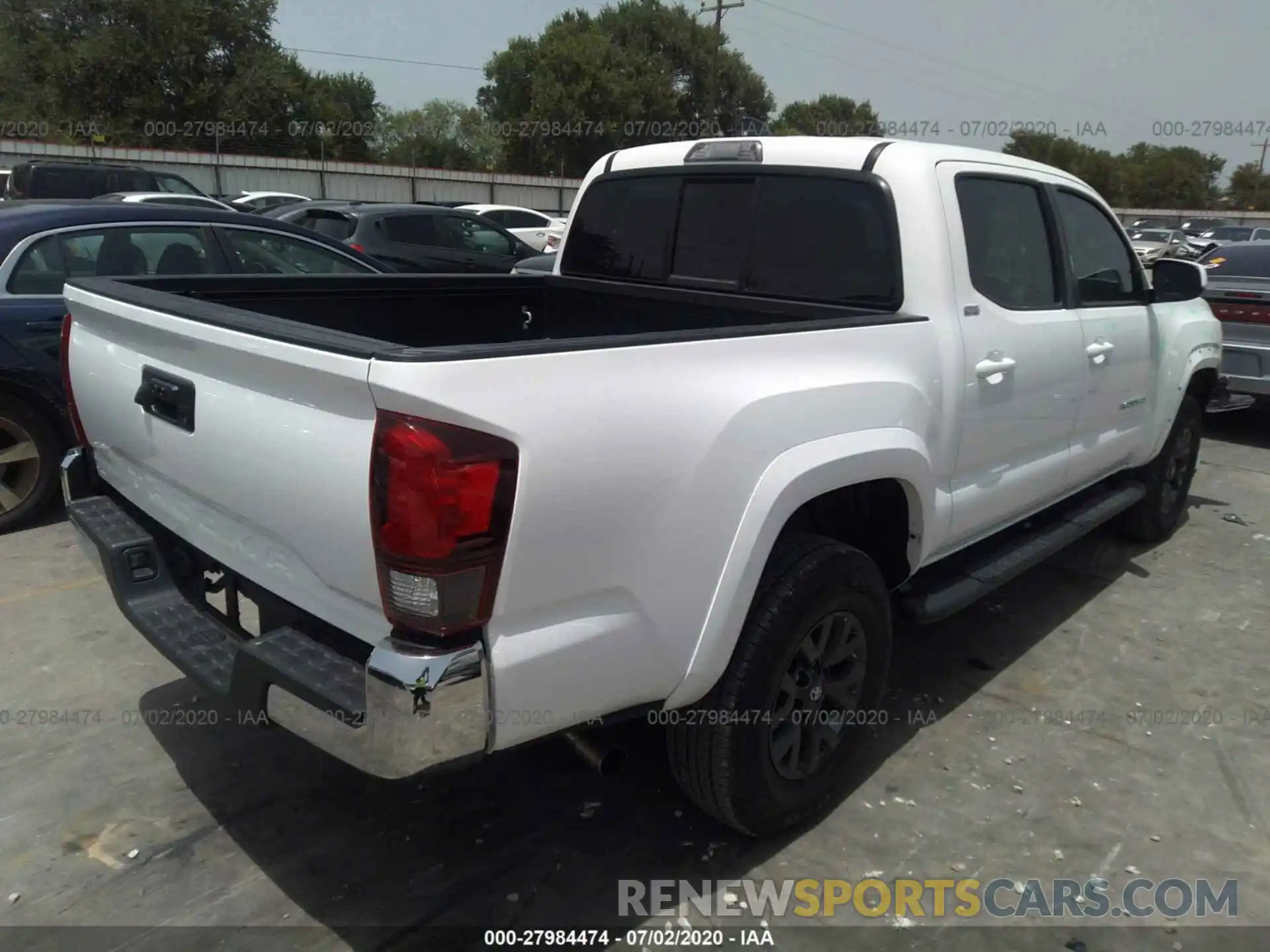 4 Photograph of a damaged car 5TFAX5GN8LX177809 TOYOTA TACOMA 2WD 2020