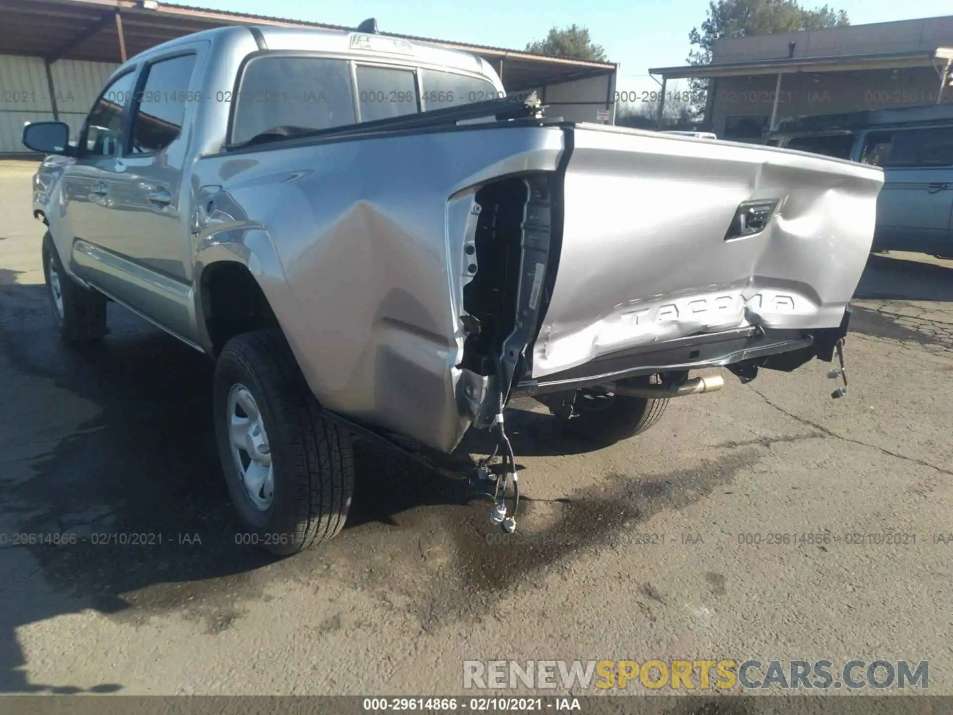 6 Фотография поврежденного автомобиля 5TFAX5GN8LX185571 TOYOTA TACOMA 2WD 2020
