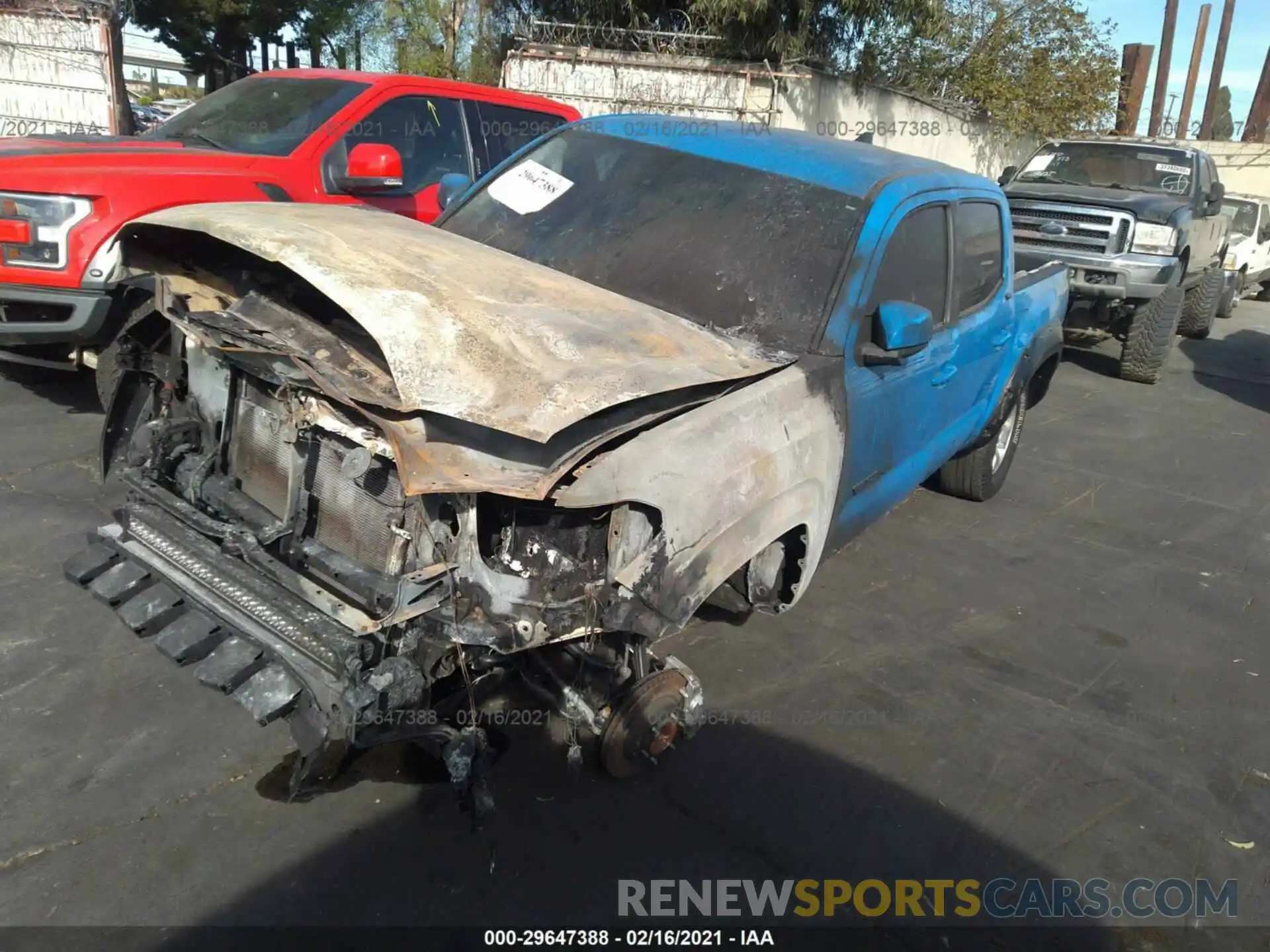 2 Photograph of a damaged car 5TFAX5GN9LX168004 TOYOTA TACOMA 2WD 2020