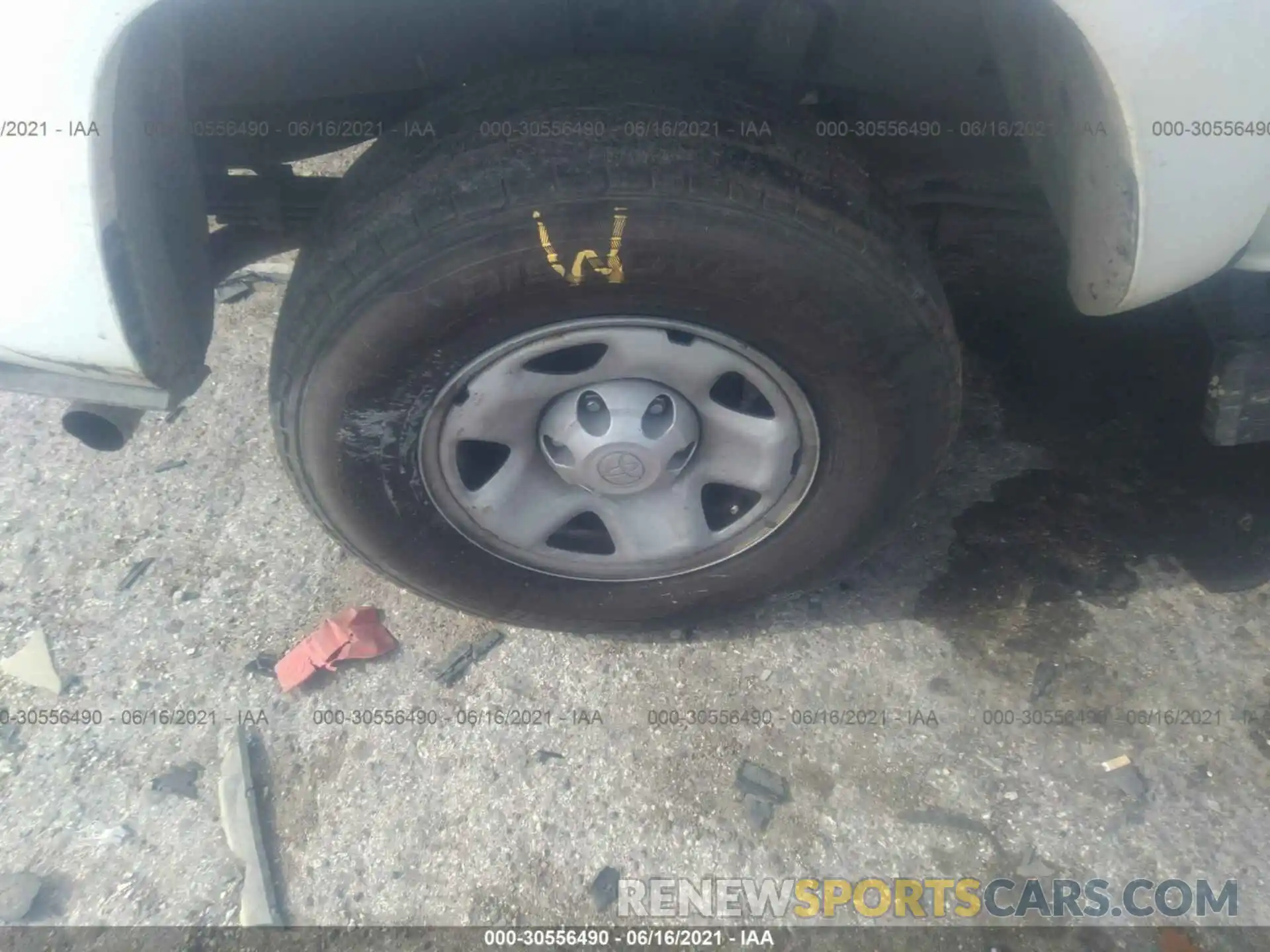 15 Photograph of a damaged car 5TFAX5GN9LX168519 TOYOTA TACOMA 2WD 2020