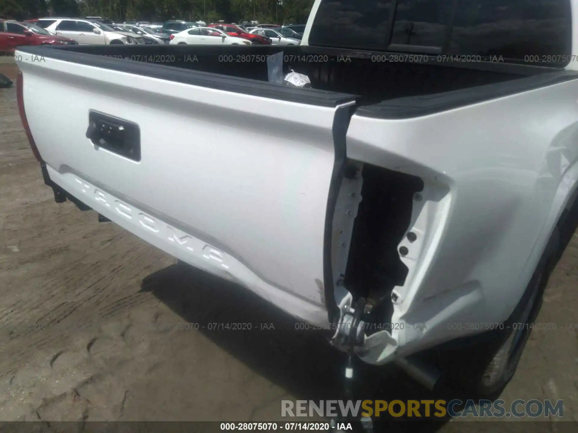 6 Photograph of a damaged car 5TFAX5GN9LX171369 TOYOTA TACOMA 2WD 2020