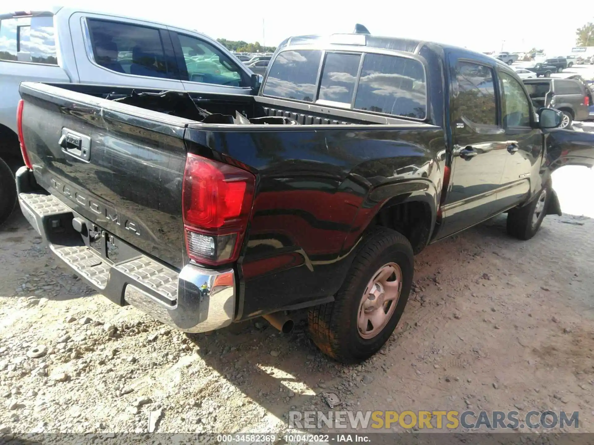 4 Photograph of a damaged car 5TFAX5GN9LX175650 TOYOTA TACOMA 2WD 2020