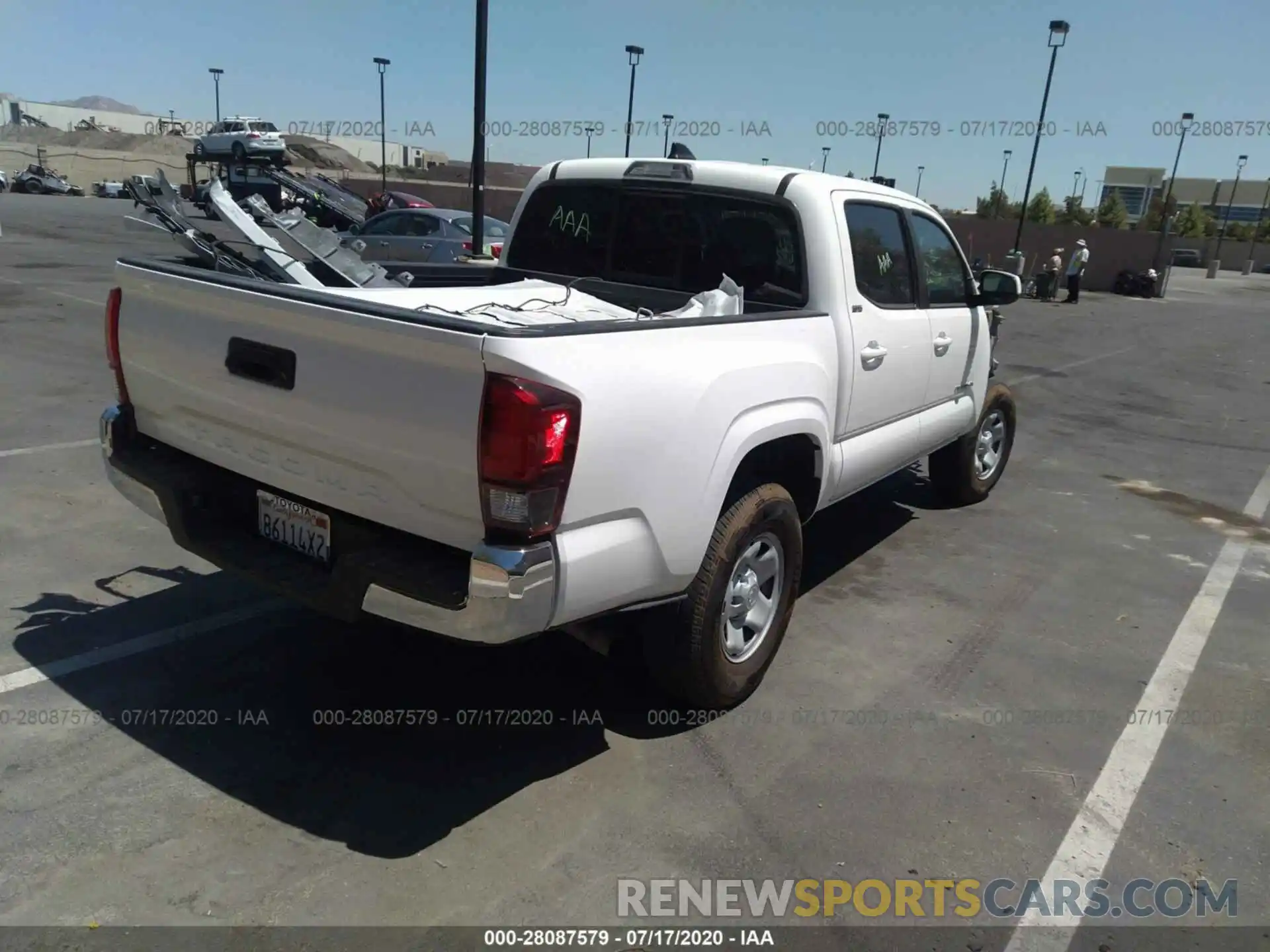 4 Photograph of a damaged car 5TFAX5GN9LX178046 TOYOTA TACOMA 2WD 2020