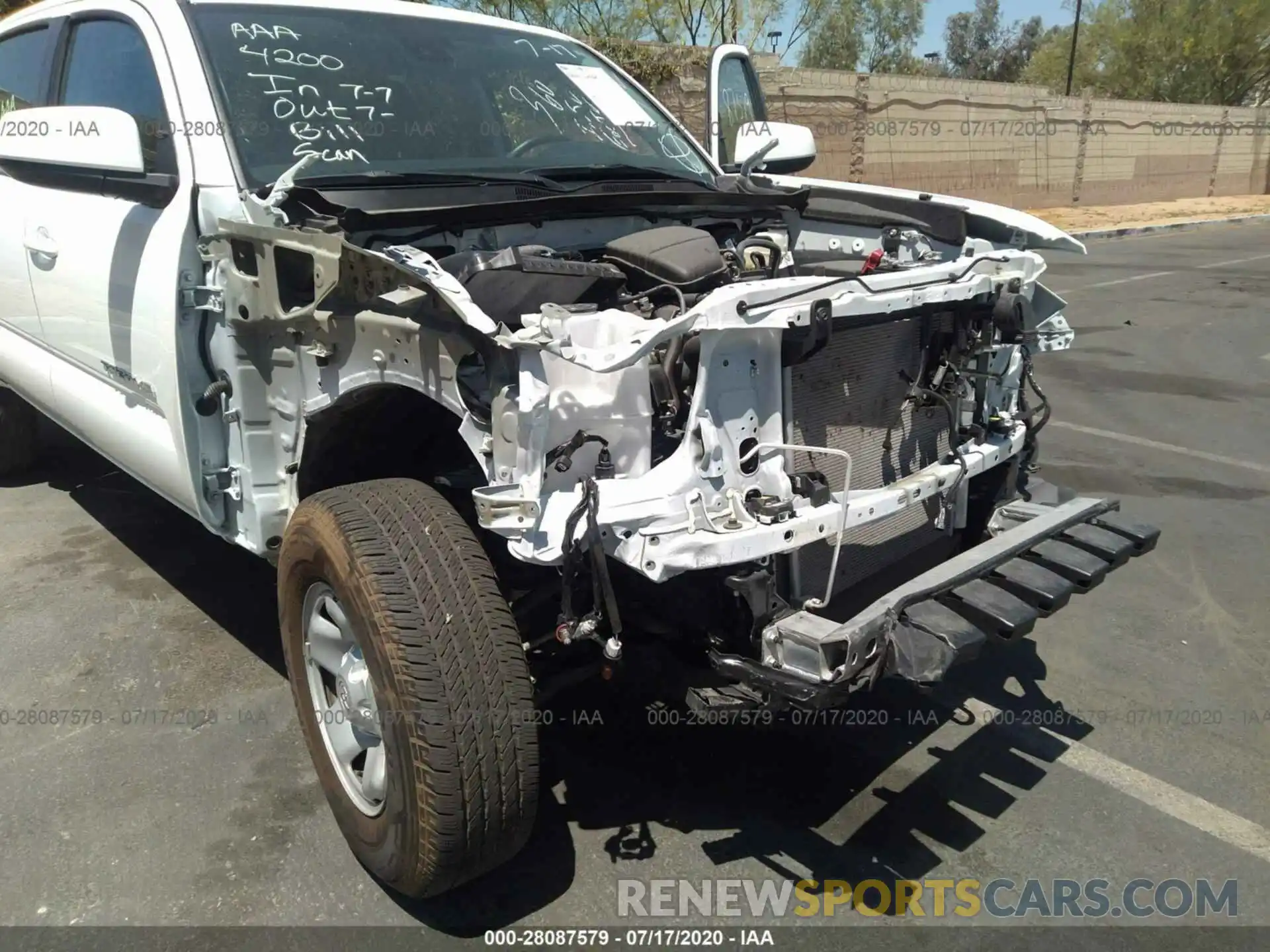 6 Фотография поврежденного автомобиля 5TFAX5GN9LX178046 TOYOTA TACOMA 2WD 2020
