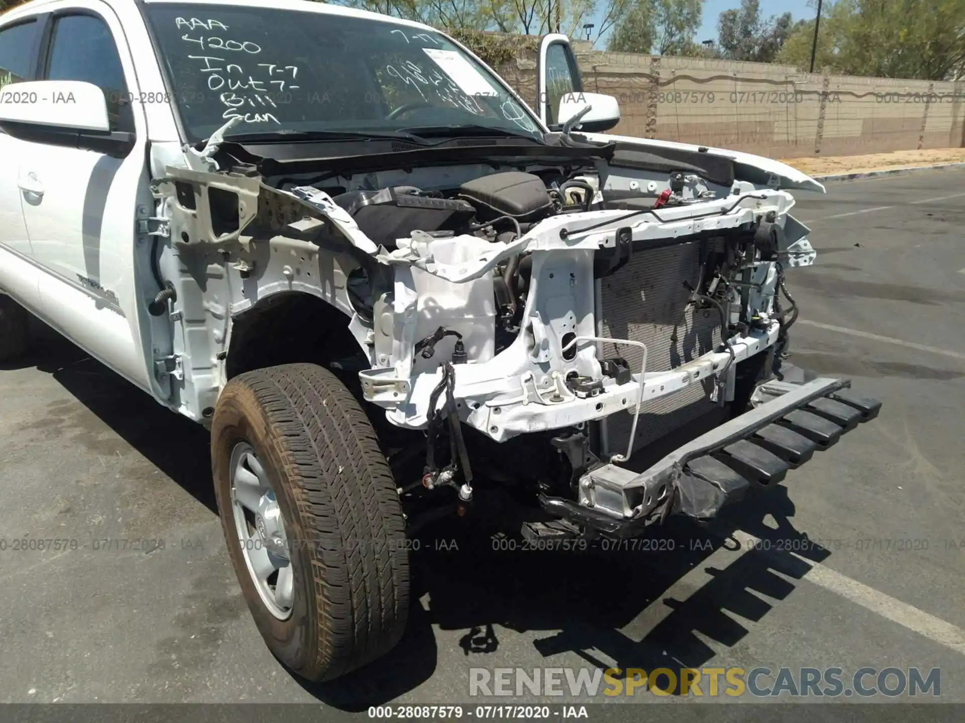 6 Photograph of a damaged car 5TFAX5GN9LX178046 TOYOTA TACOMA 2WD 2020