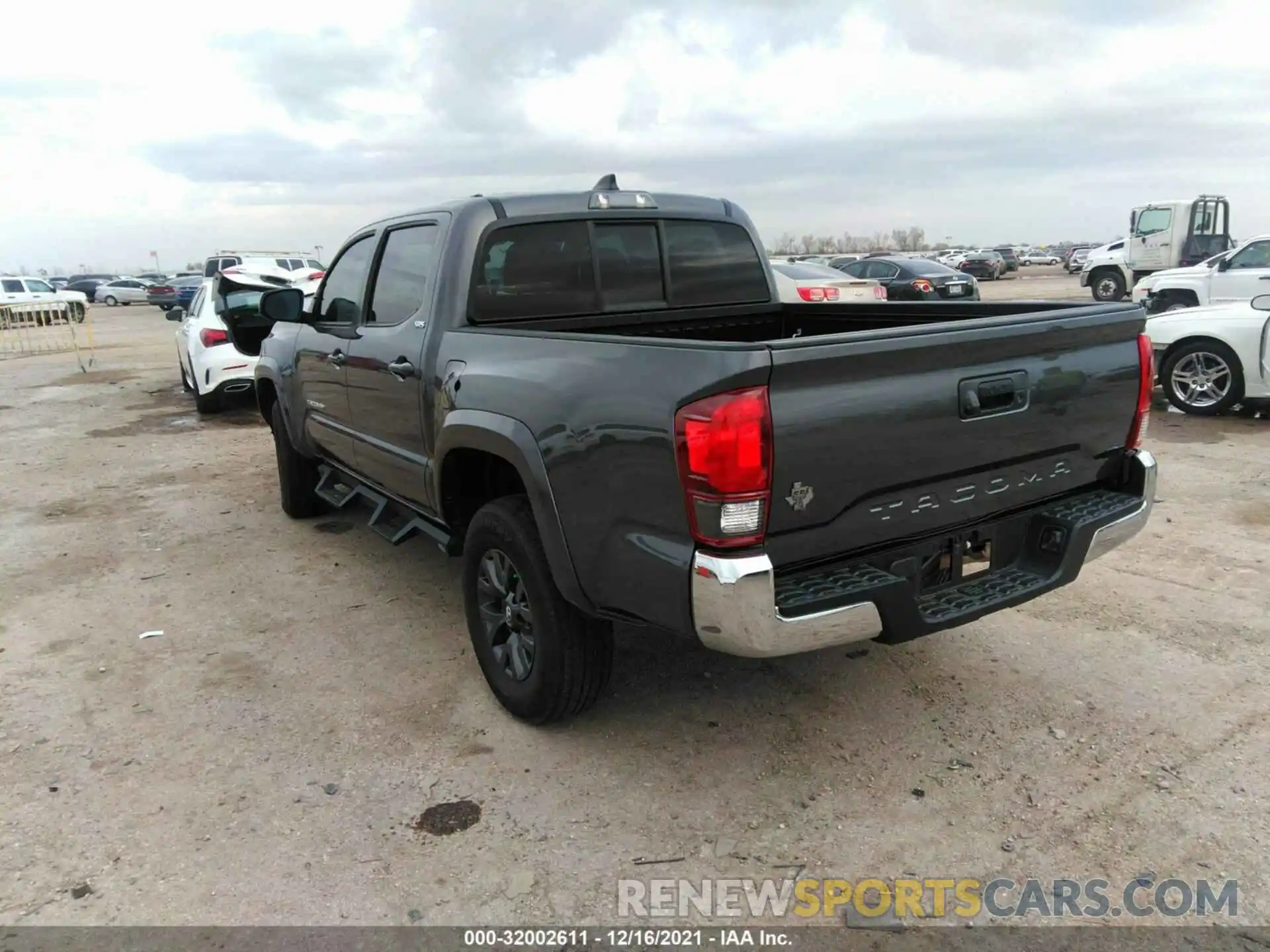 3 Photograph of a damaged car 5TFAX5GN9LX179889 TOYOTA TACOMA 2WD 2020