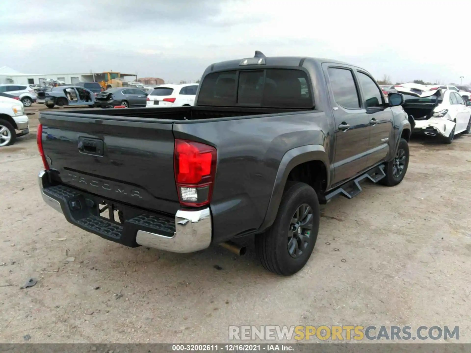 4 Photograph of a damaged car 5TFAX5GN9LX179889 TOYOTA TACOMA 2WD 2020