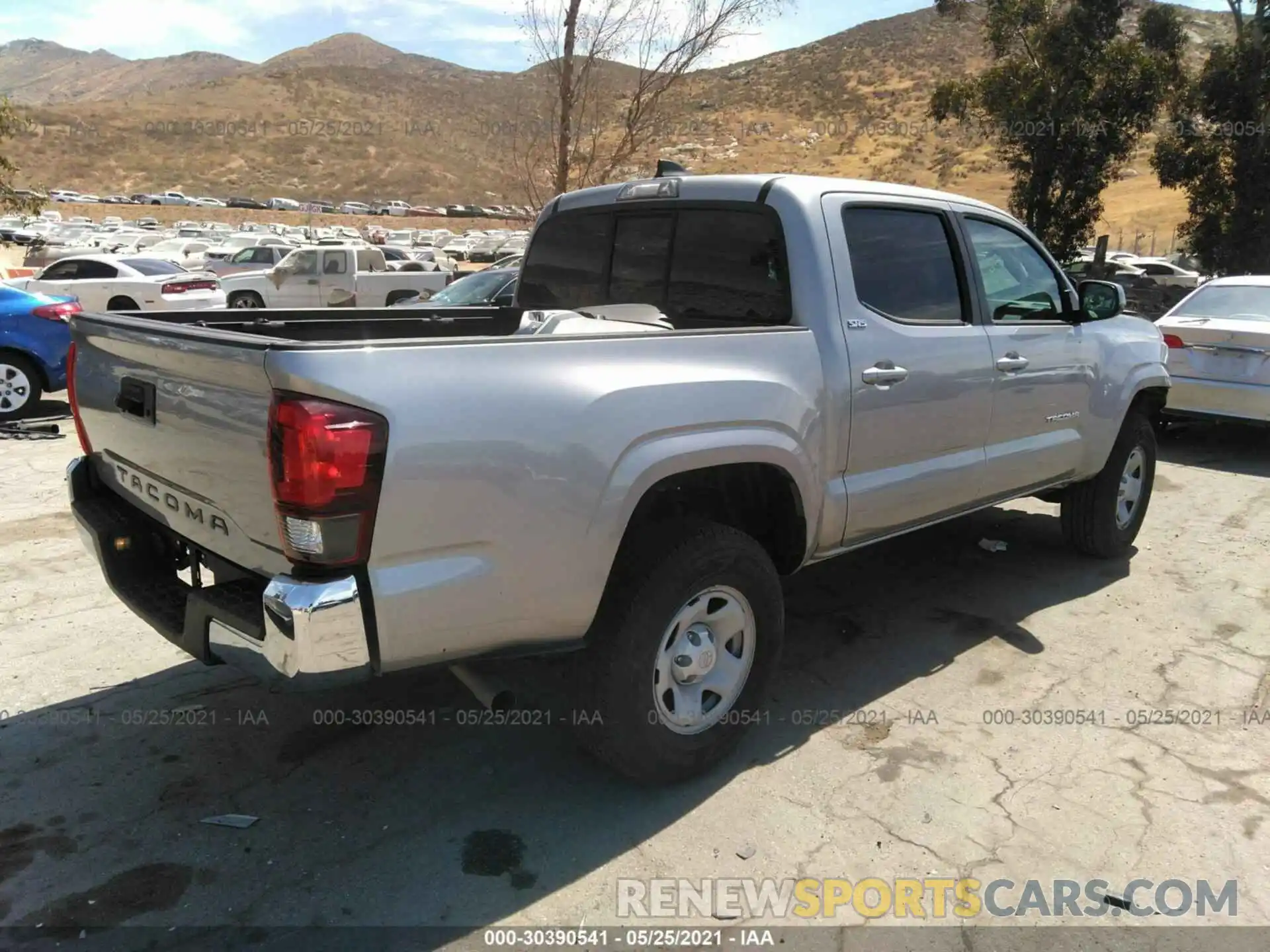 4 Photograph of a damaged car 5TFAX5GN9LX185806 TOYOTA TACOMA 2WD 2020