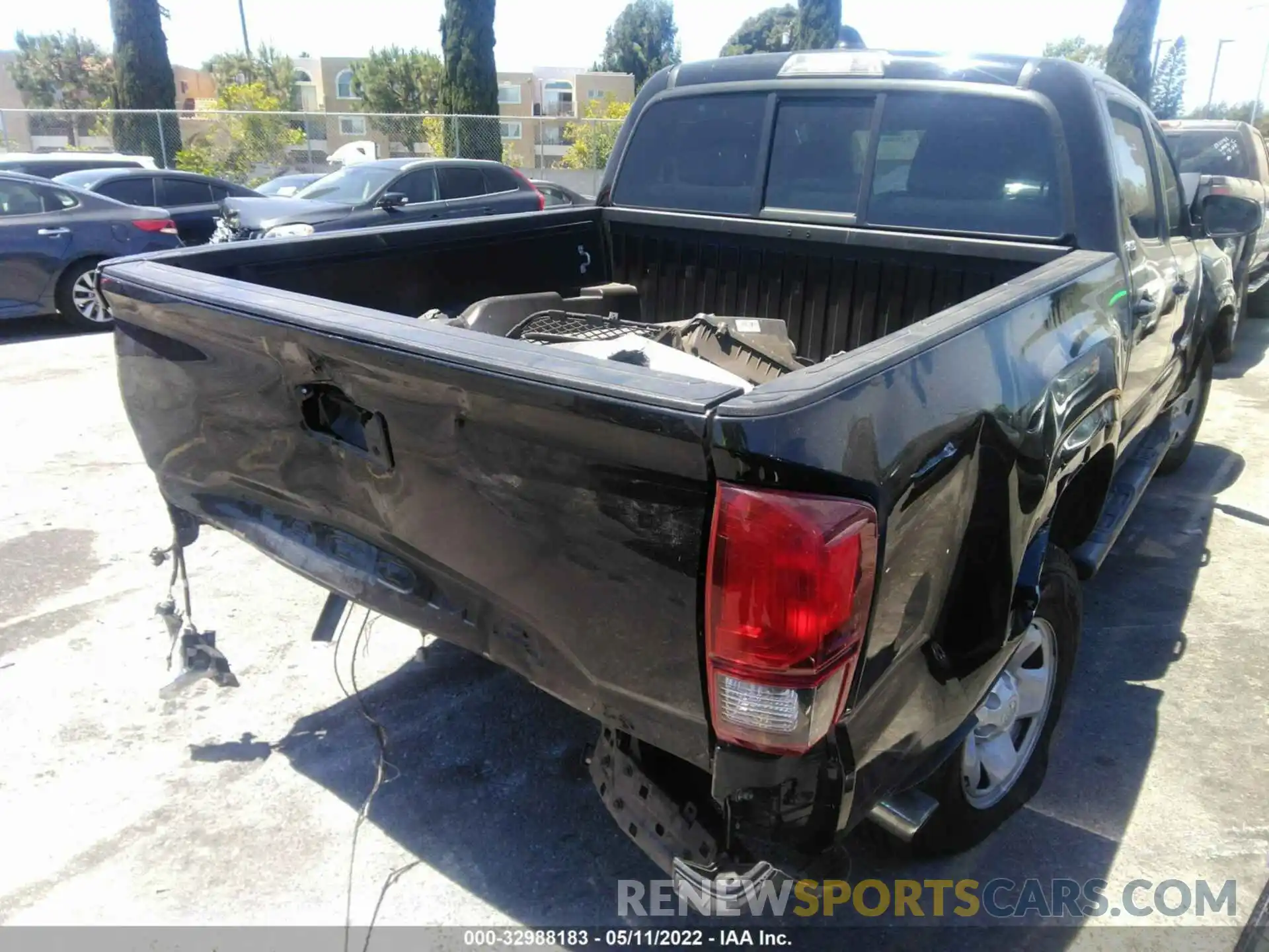 4 Photograph of a damaged car 5TFAX5GN9LX185871 TOYOTA TACOMA 2WD 2020