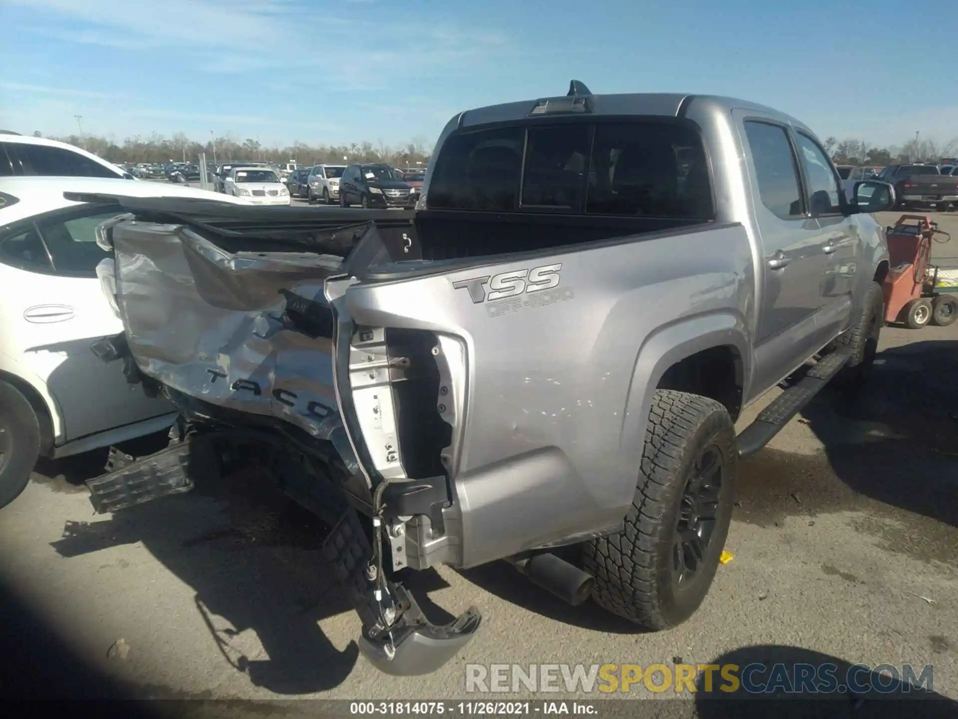 4 Photograph of a damaged car 5TFAX5GNXLX170344 TOYOTA TACOMA 2WD 2020