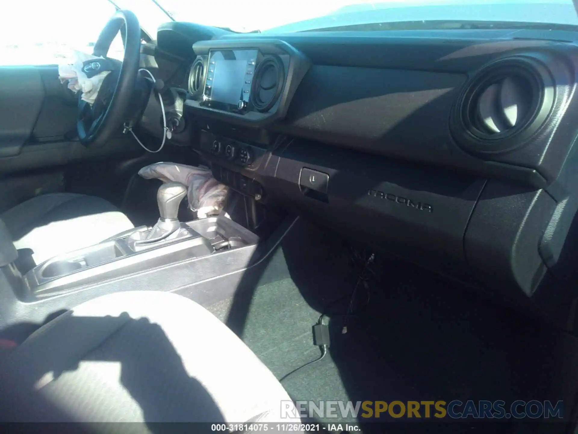 5 Photograph of a damaged car 5TFAX5GNXLX170344 TOYOTA TACOMA 2WD 2020