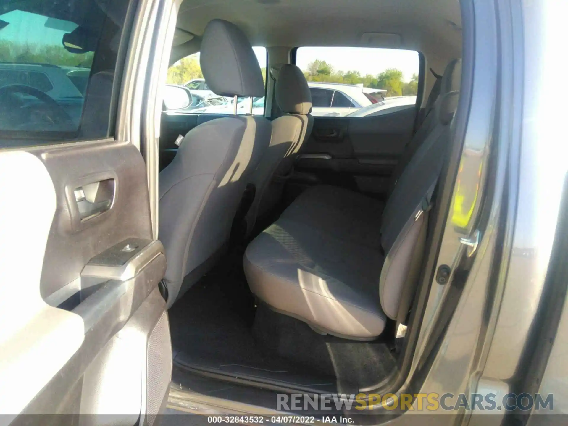 8 Photograph of a damaged car 5TFAX5GNXLX171462 TOYOTA TACOMA 2WD 2020