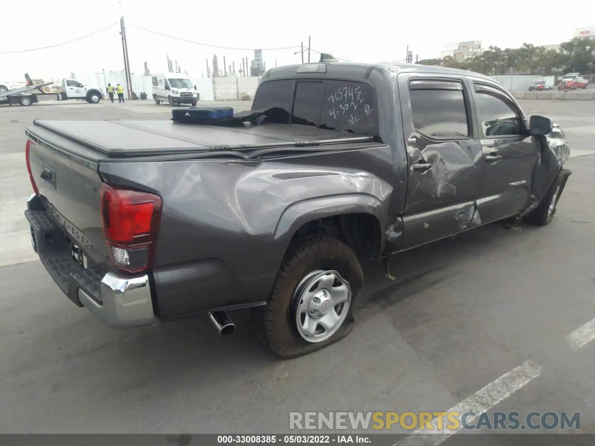 4 Photograph of a damaged car 5TFAX5GNXLX178038 TOYOTA TACOMA 2WD 2020