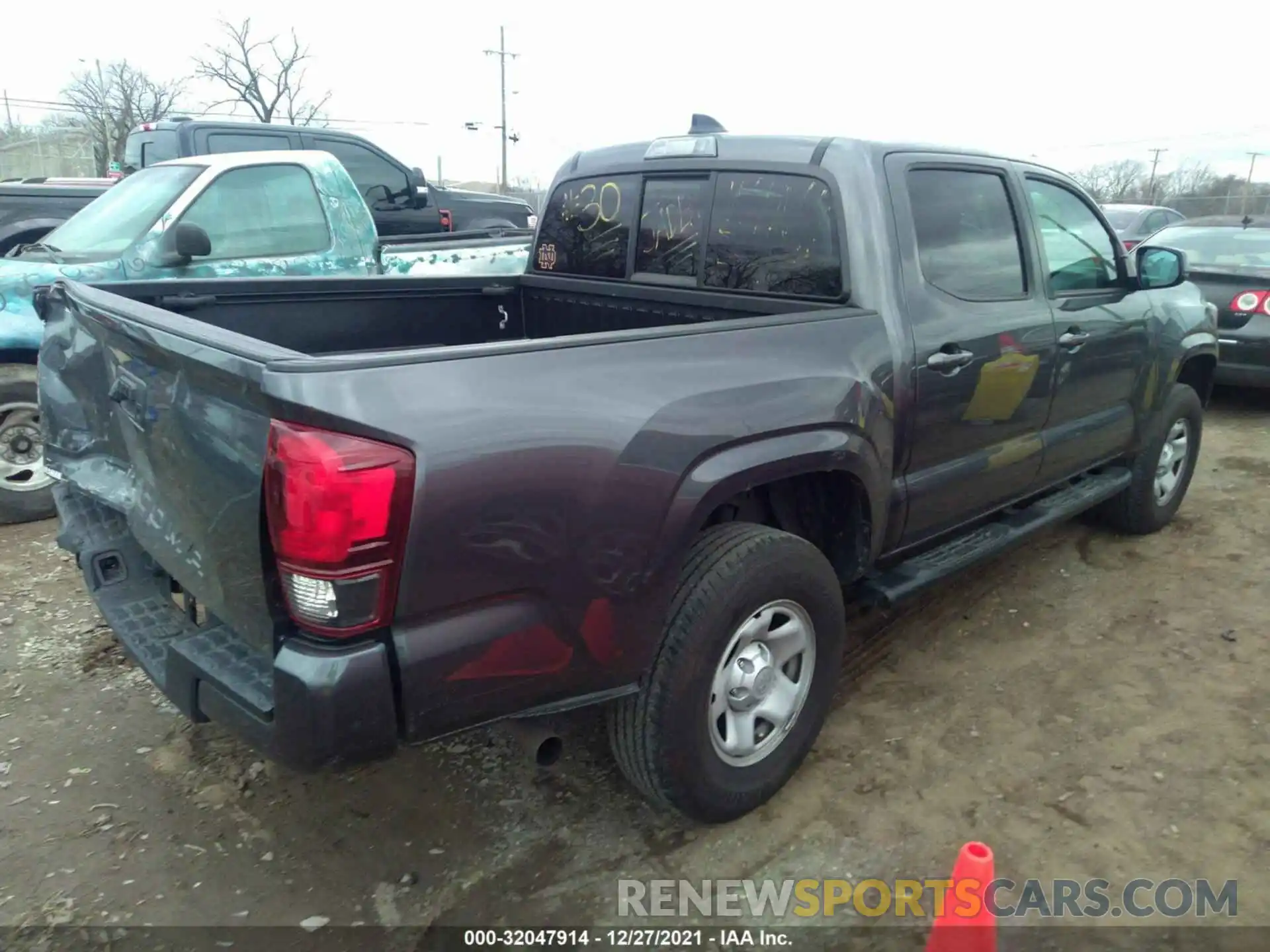 4 Photograph of a damaged car 5TFAX5GNXLX186284 TOYOTA TACOMA 2WD 2020