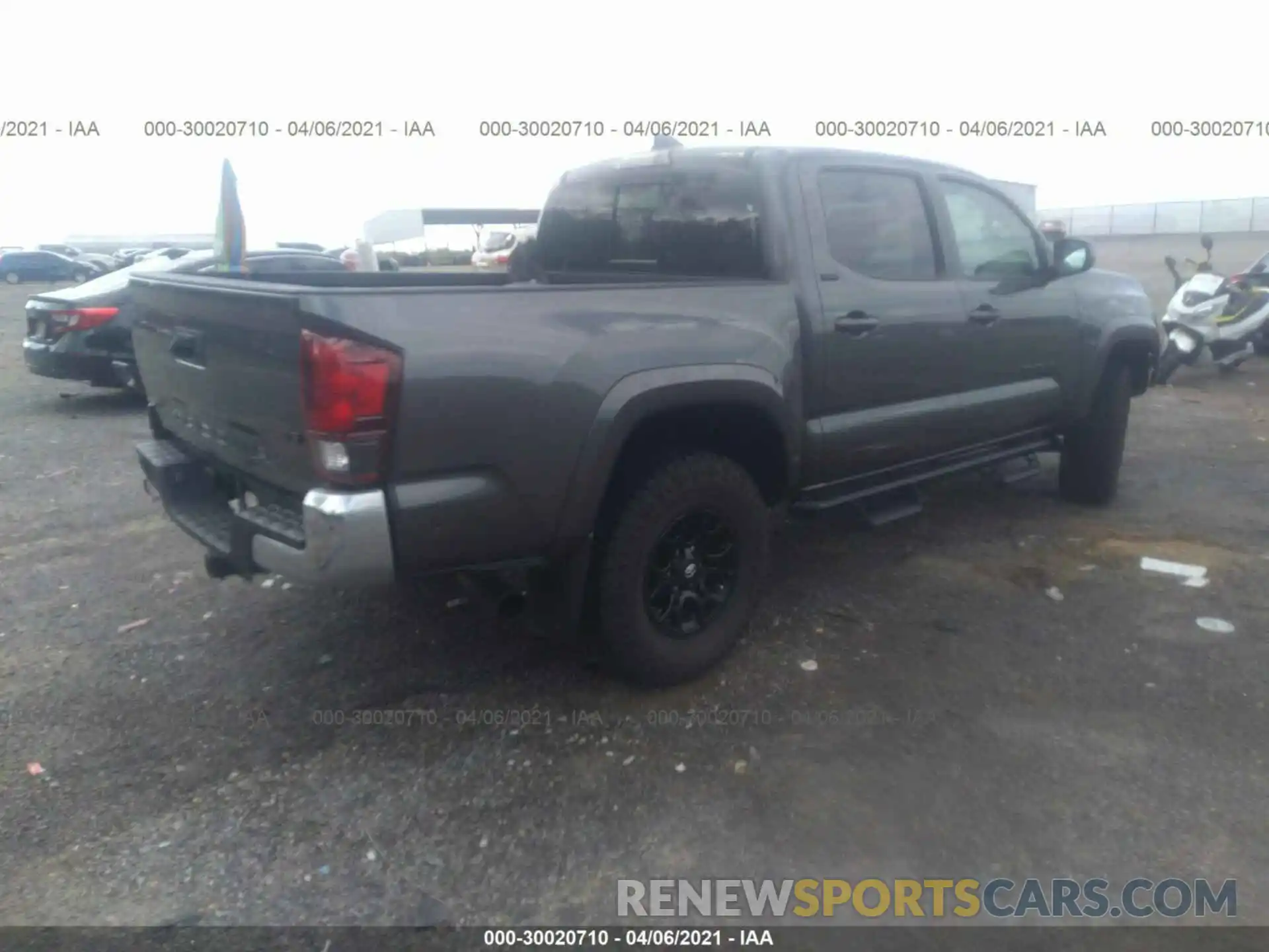 4 Photograph of a damaged car 5TFAZ5CN1LX092889 TOYOTA TACOMA 2WD 2020