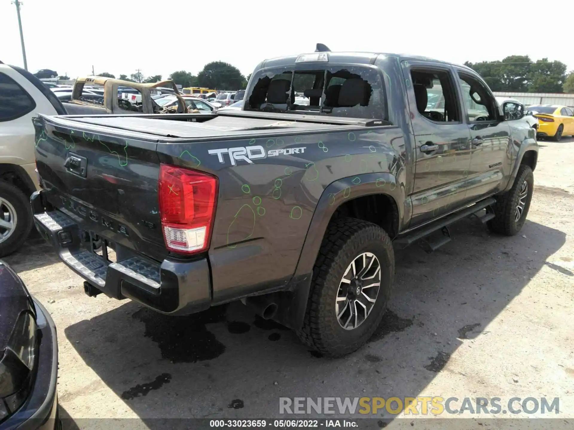 4 Фотография поврежденного автомобиля 5TFAZ5CN3LX094529 TOYOTA TACOMA 2WD 2020