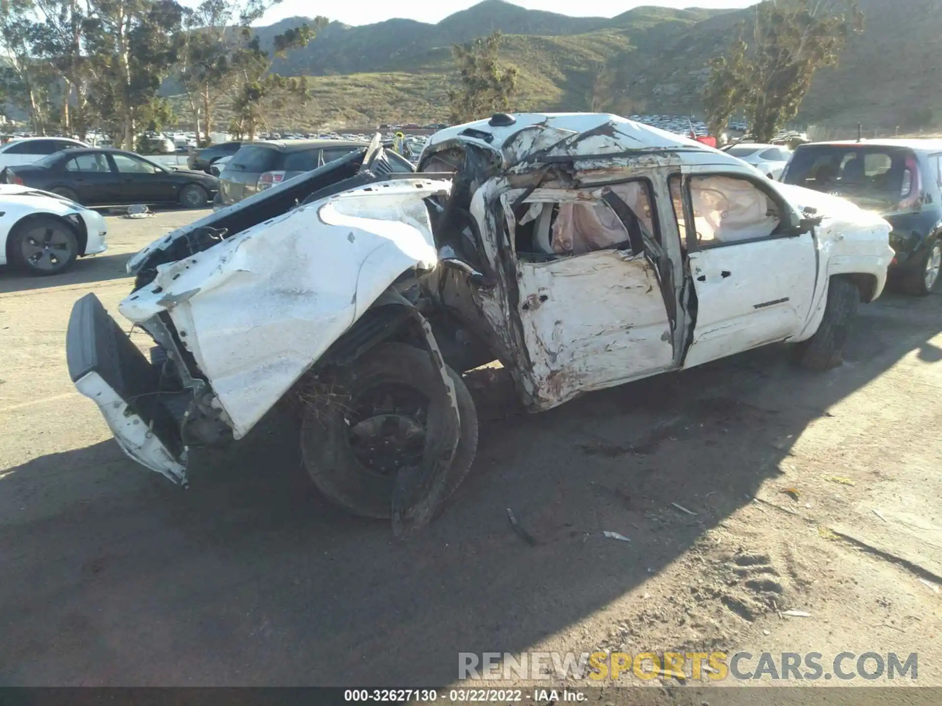 4 Photograph of a damaged car 5TFAZ5CN4LX088965 TOYOTA TACOMA 2WD 2020