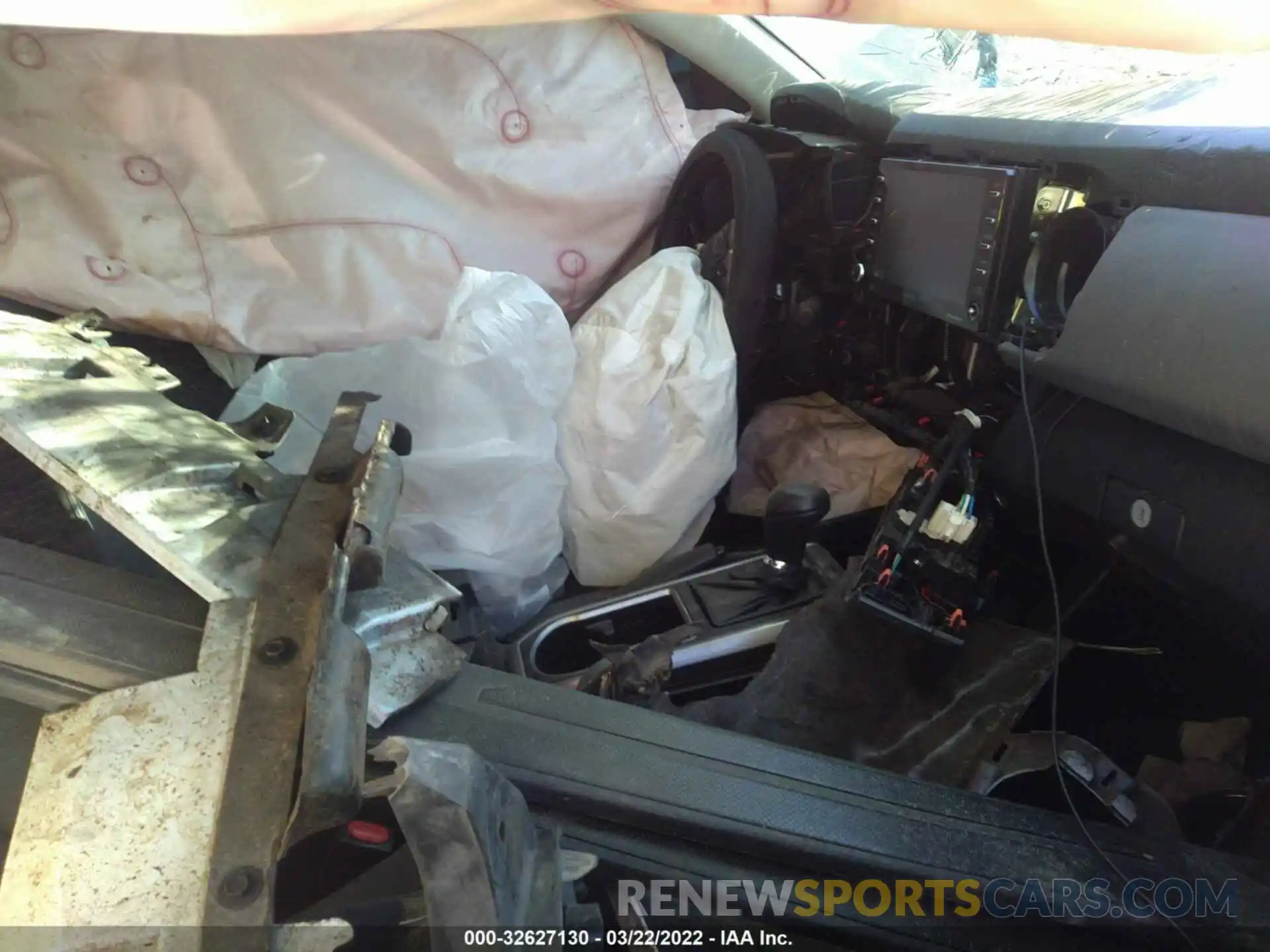 5 Photograph of a damaged car 5TFAZ5CN4LX088965 TOYOTA TACOMA 2WD 2020